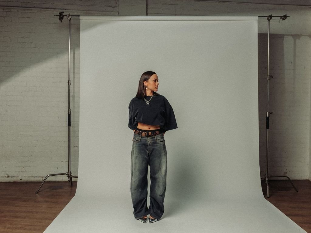 soph brown press shot 1.jpeg