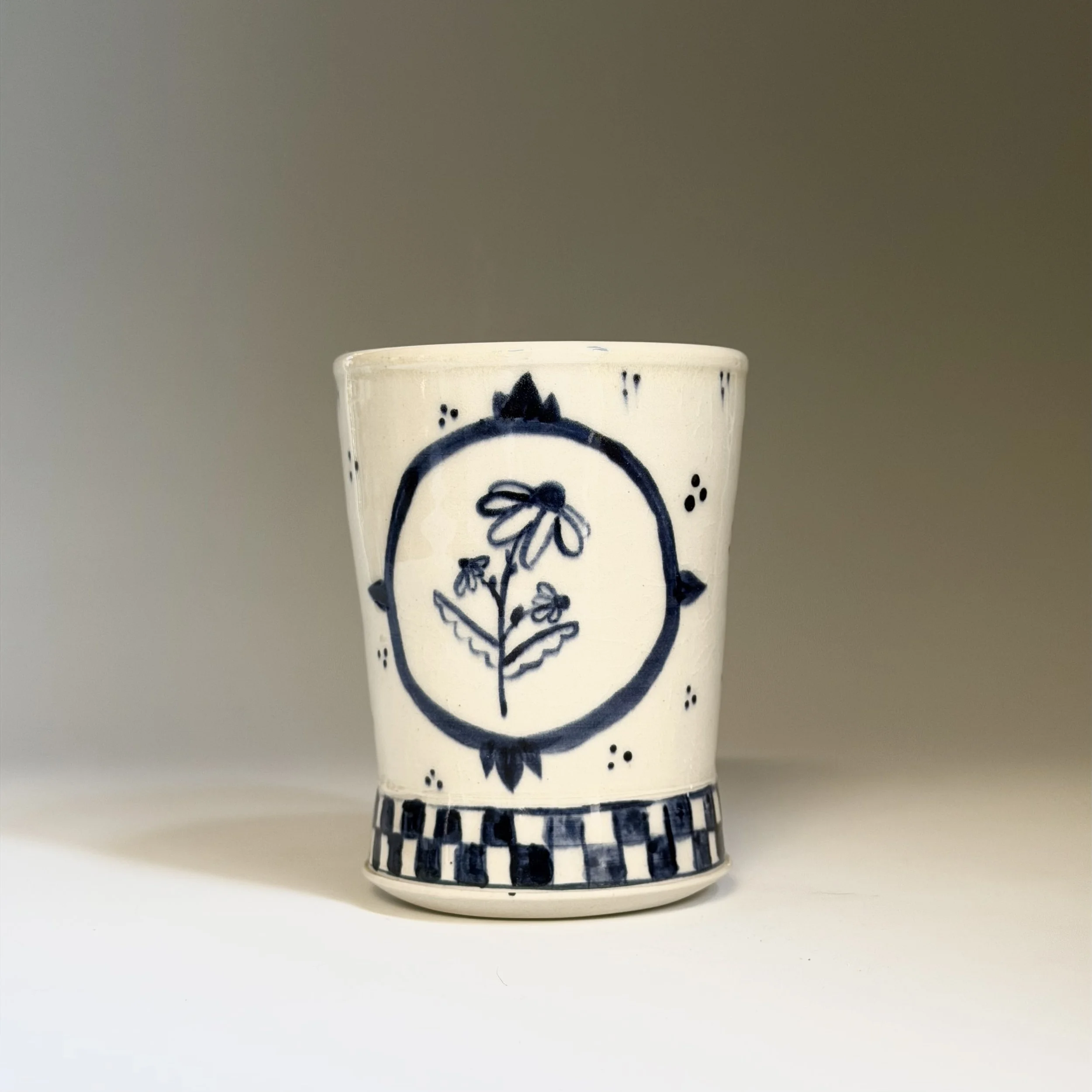 Folk Daisy with Checkered Base Tumbler