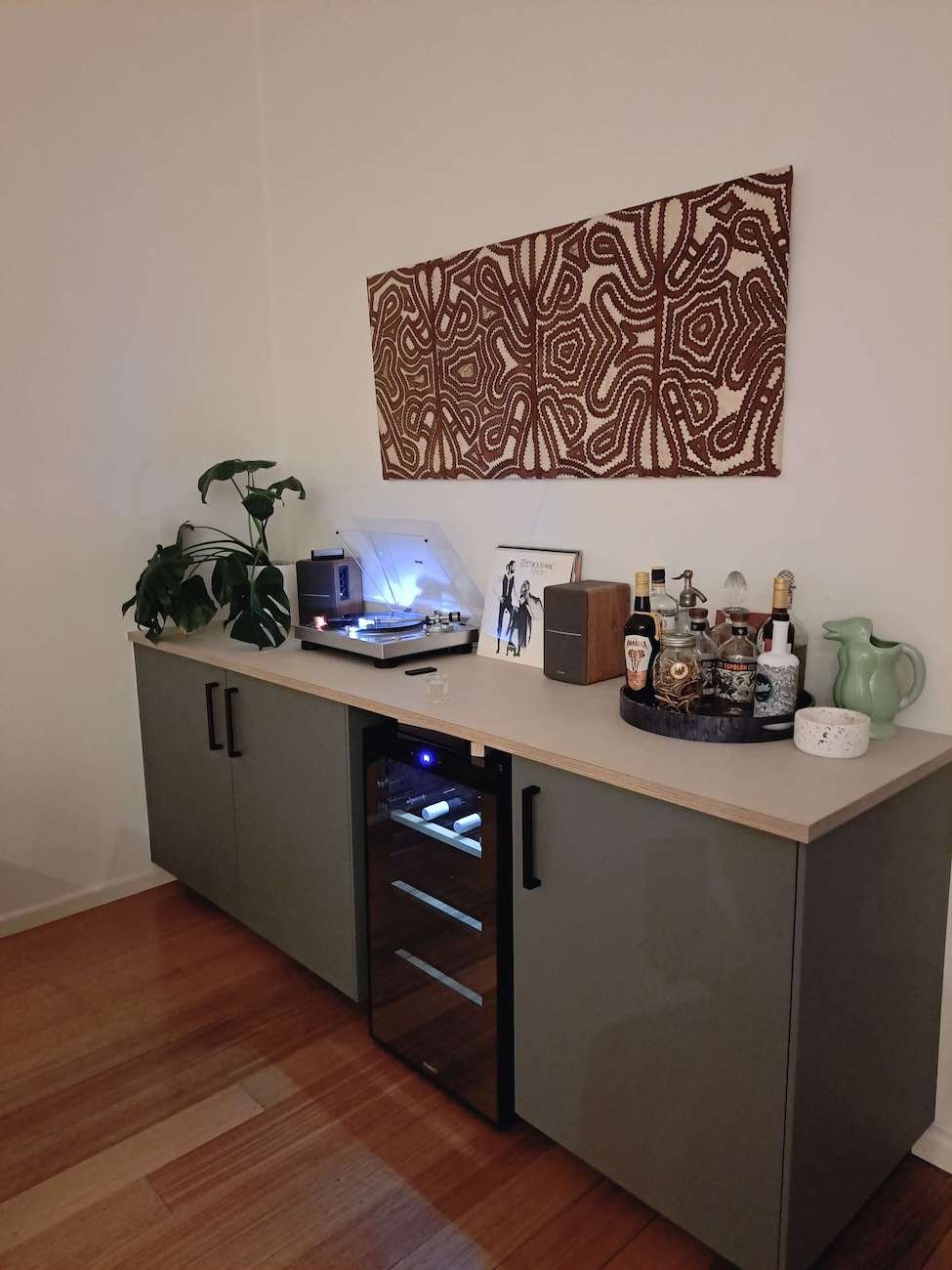 Bar handyman construction Melbourne