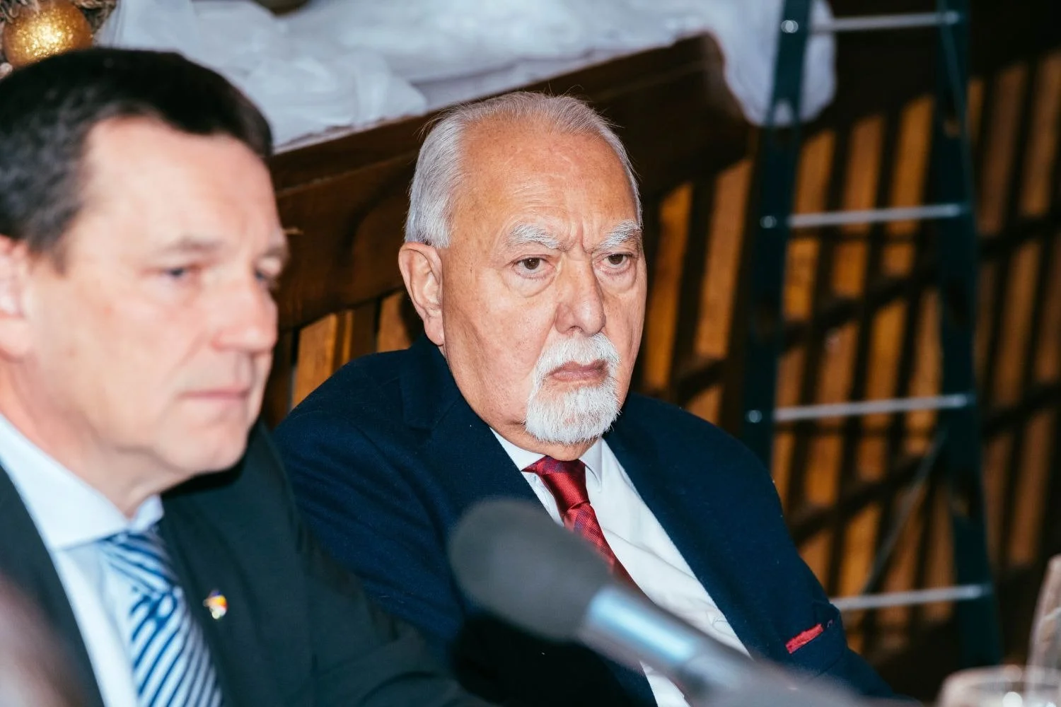 imgi_67_23073X8168.jpg
