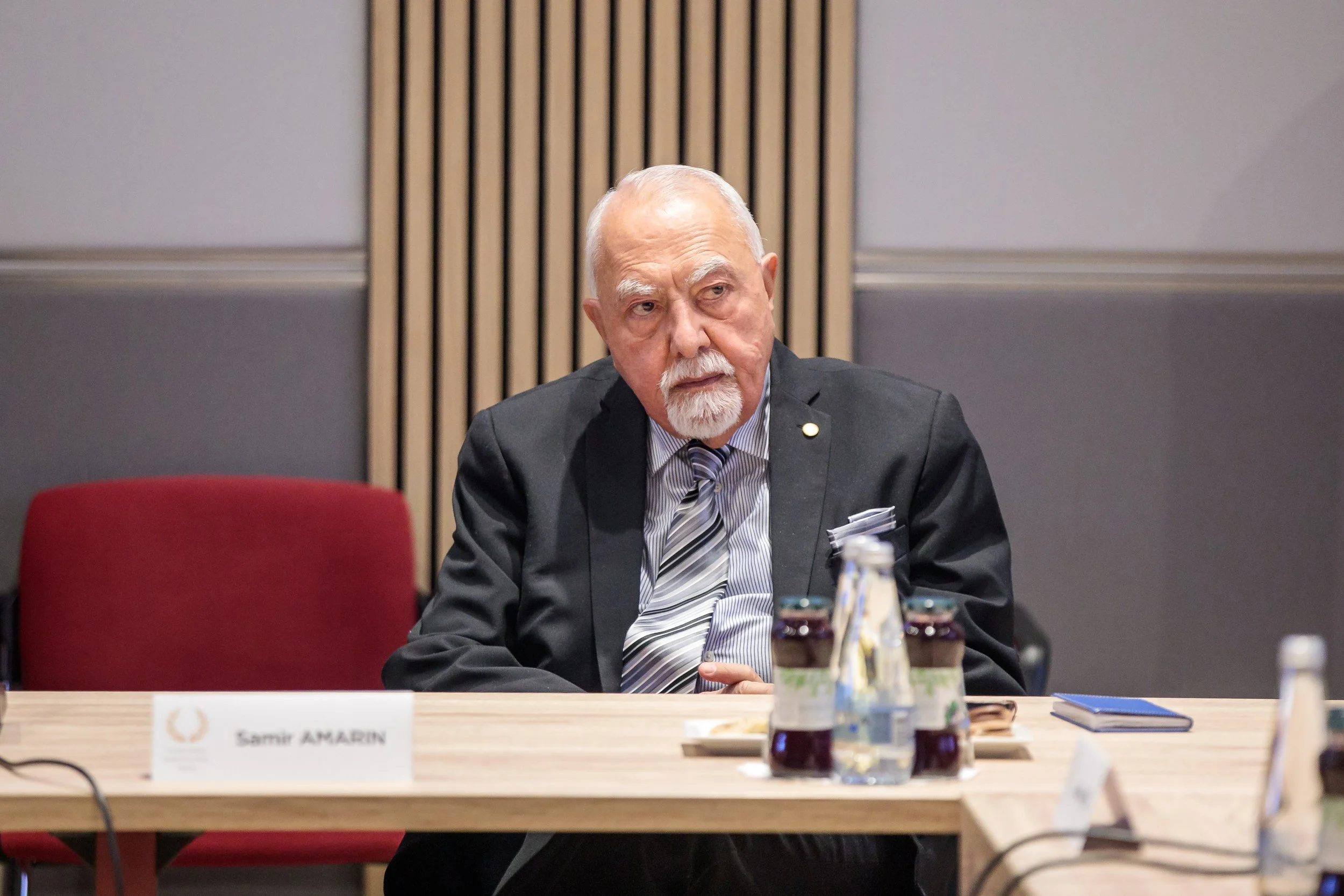 24711X0085.jpg