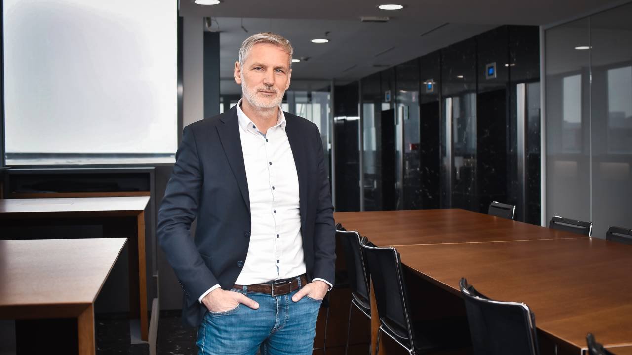 Član Slovenskega konzularnega zbora Matej Čer o podjetništvu, ki ustvarja vrednost za družbo