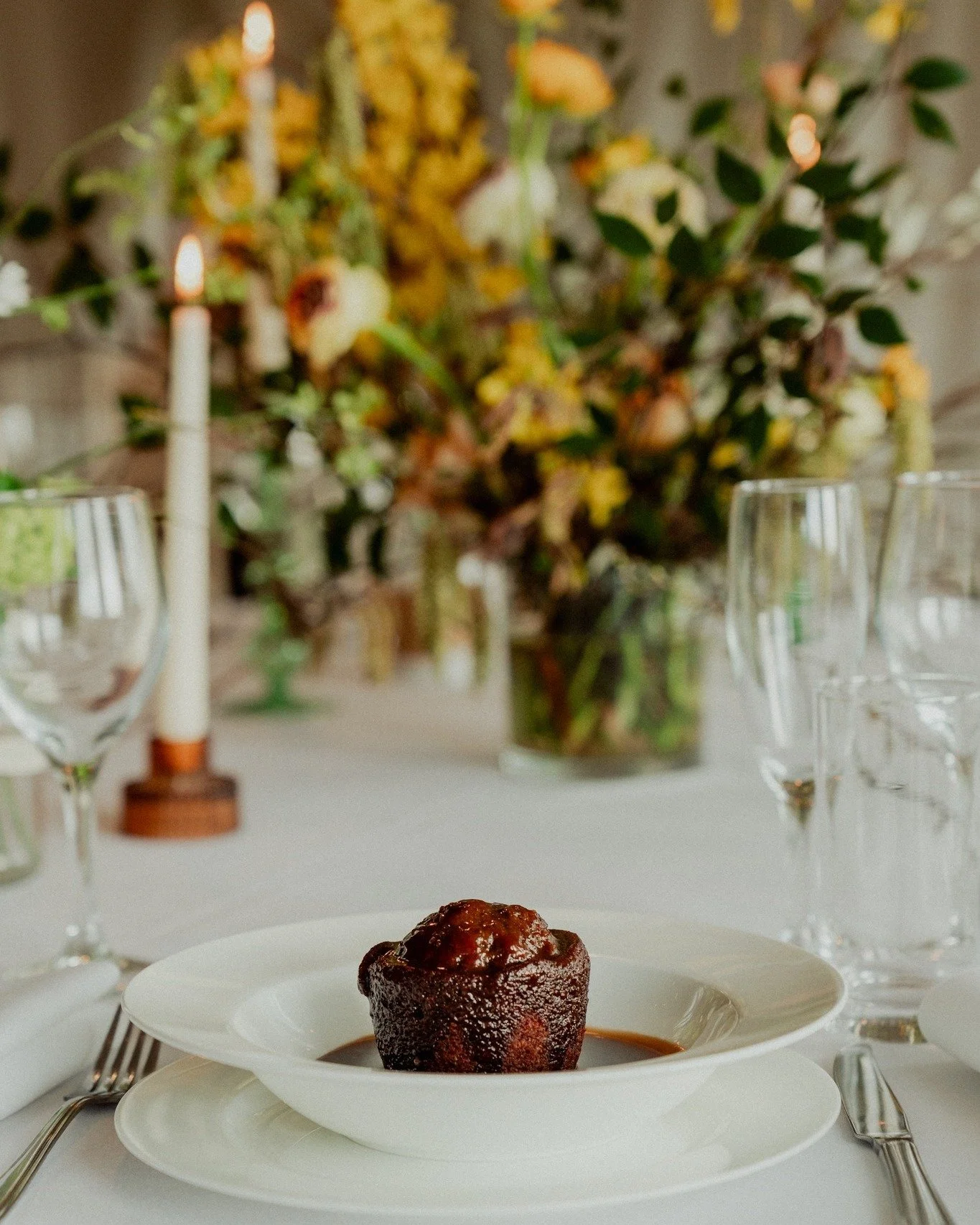 Something sweet is happening at our wedding table ✨🍰

From rich, comforting sticky toffee pudding to our limited-time rhubarb posset (here for a fleeting moment while it&rsquo;s perfectly in season 🌸), every dessert is crafted to leave a lasting im