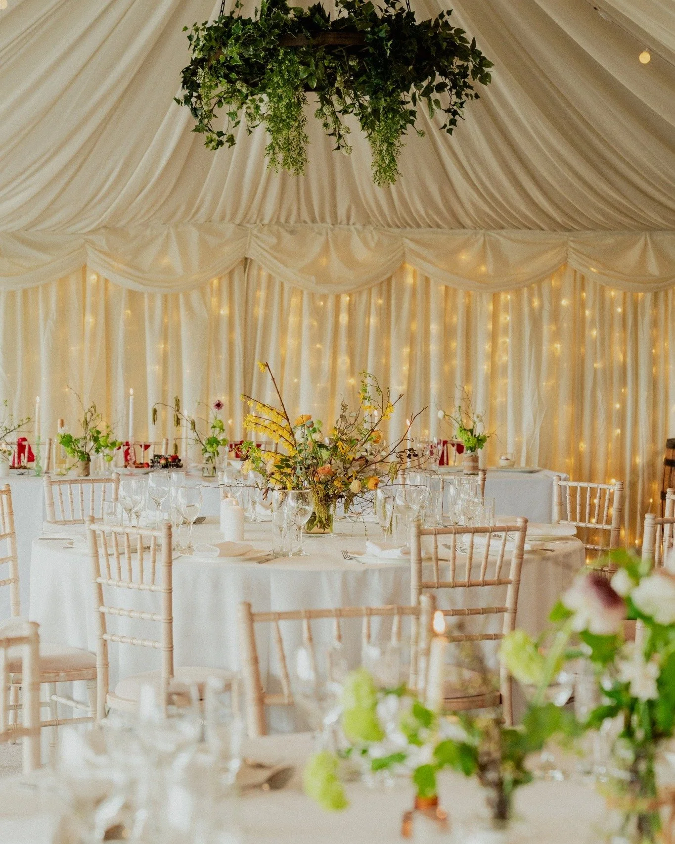 ✨ A Barn Full of Romance at Vallum Weddings ✨

There&rsquo;s something truly special about seeing the barn at Vallum Weddings come to life the day before a celebration. We love welcoming our couples the day before their big day, giving them the time 
