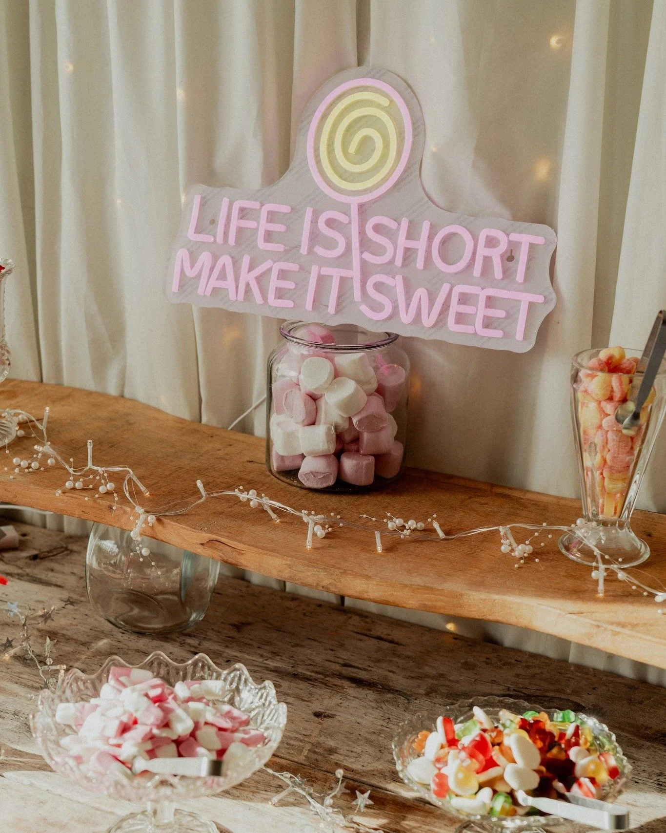Late-night snacks? Yes please! 🍭🥔

Our Sweet Table or Crisp Wall is a guest favourite at Vallum Farm weddings &ndash; packed with treats for everyone to grab and enjoy while celebrating your big day.

The perfect extra to keep the party going and y