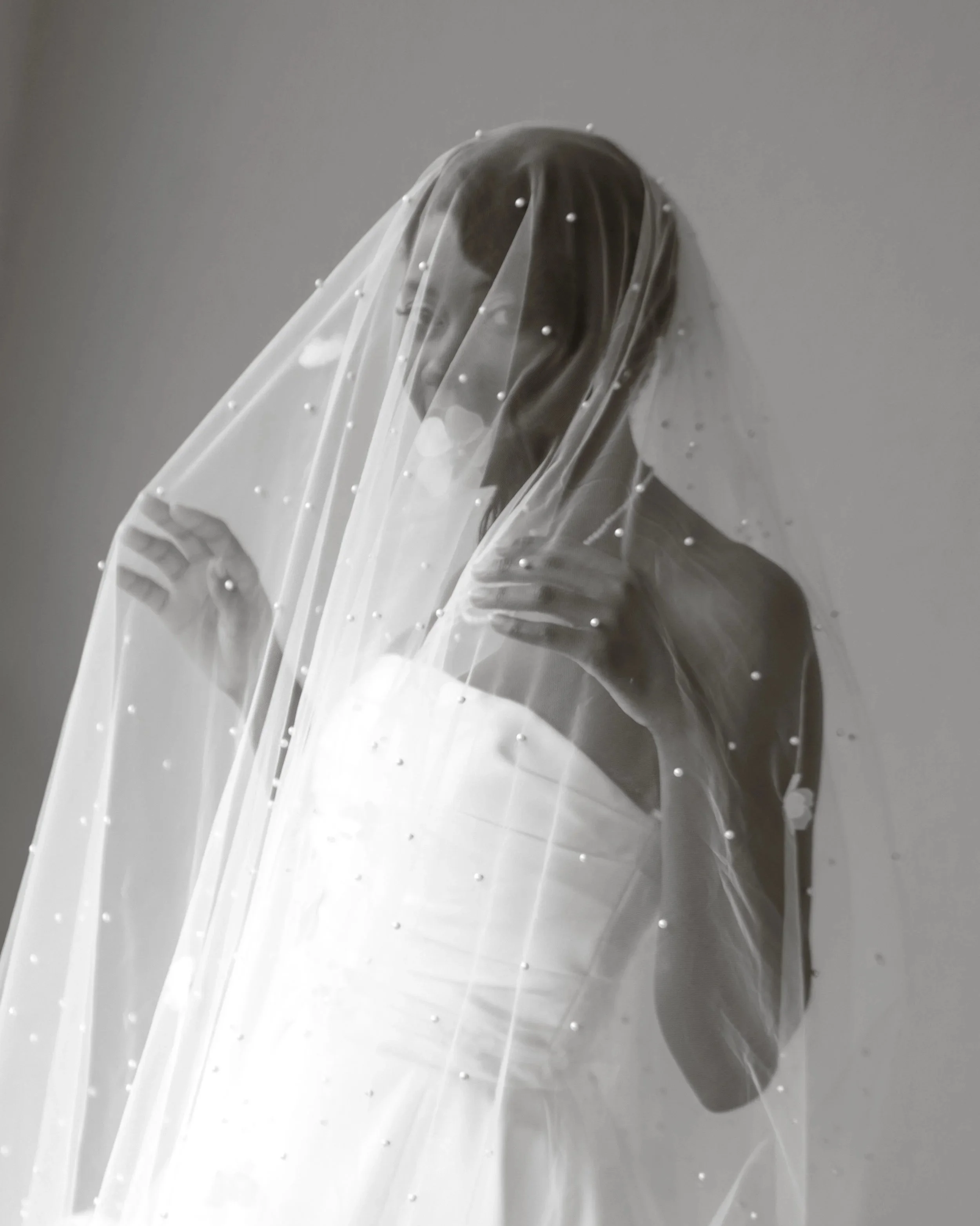 Bride portrait with veil – editorial wedding photography Mallorca – Svenja Josefa