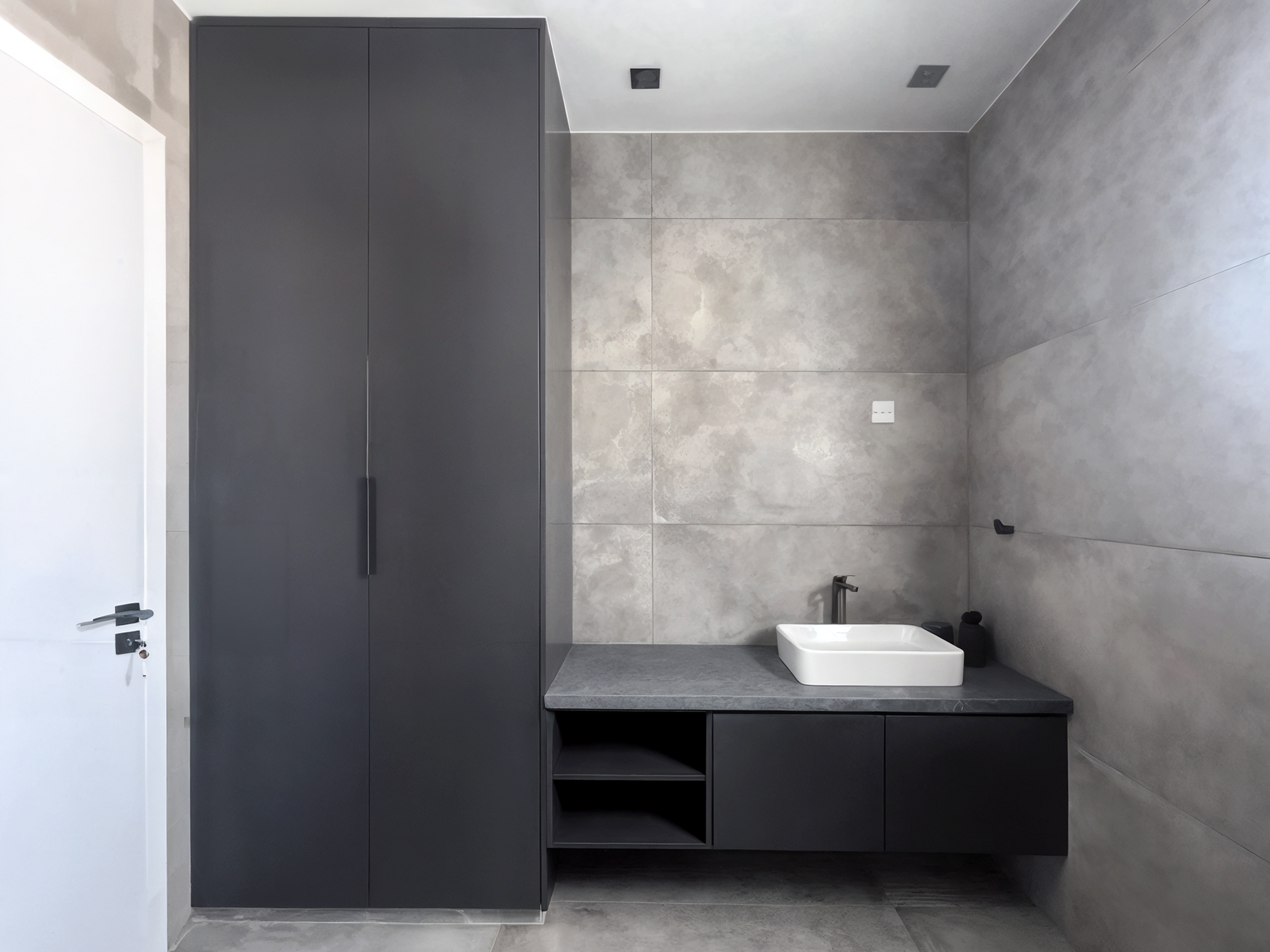 An image of the bathroom.