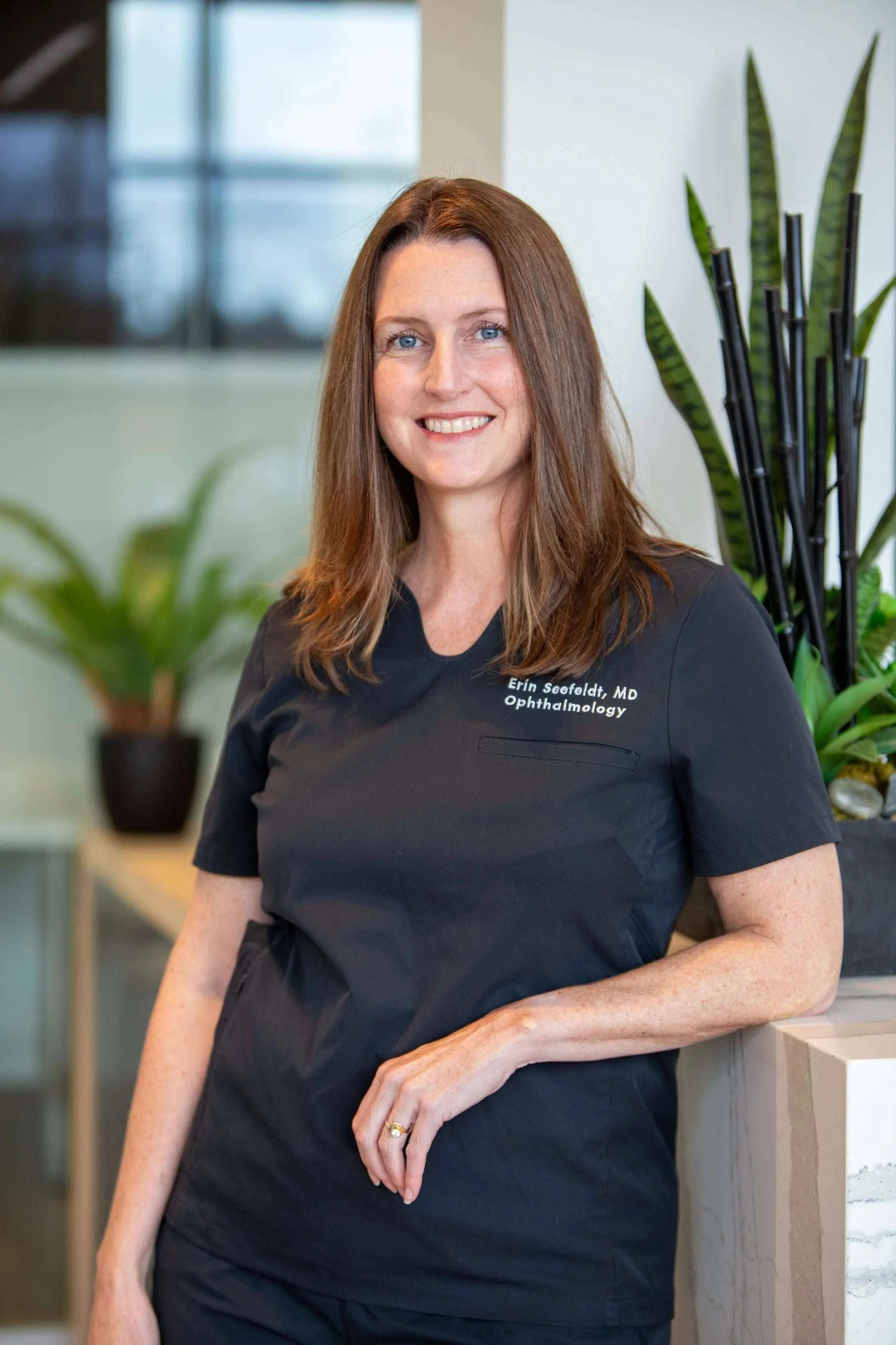 Dr Erin, offering physician performance services, like physician burnout prevention and physician burnout treatment.