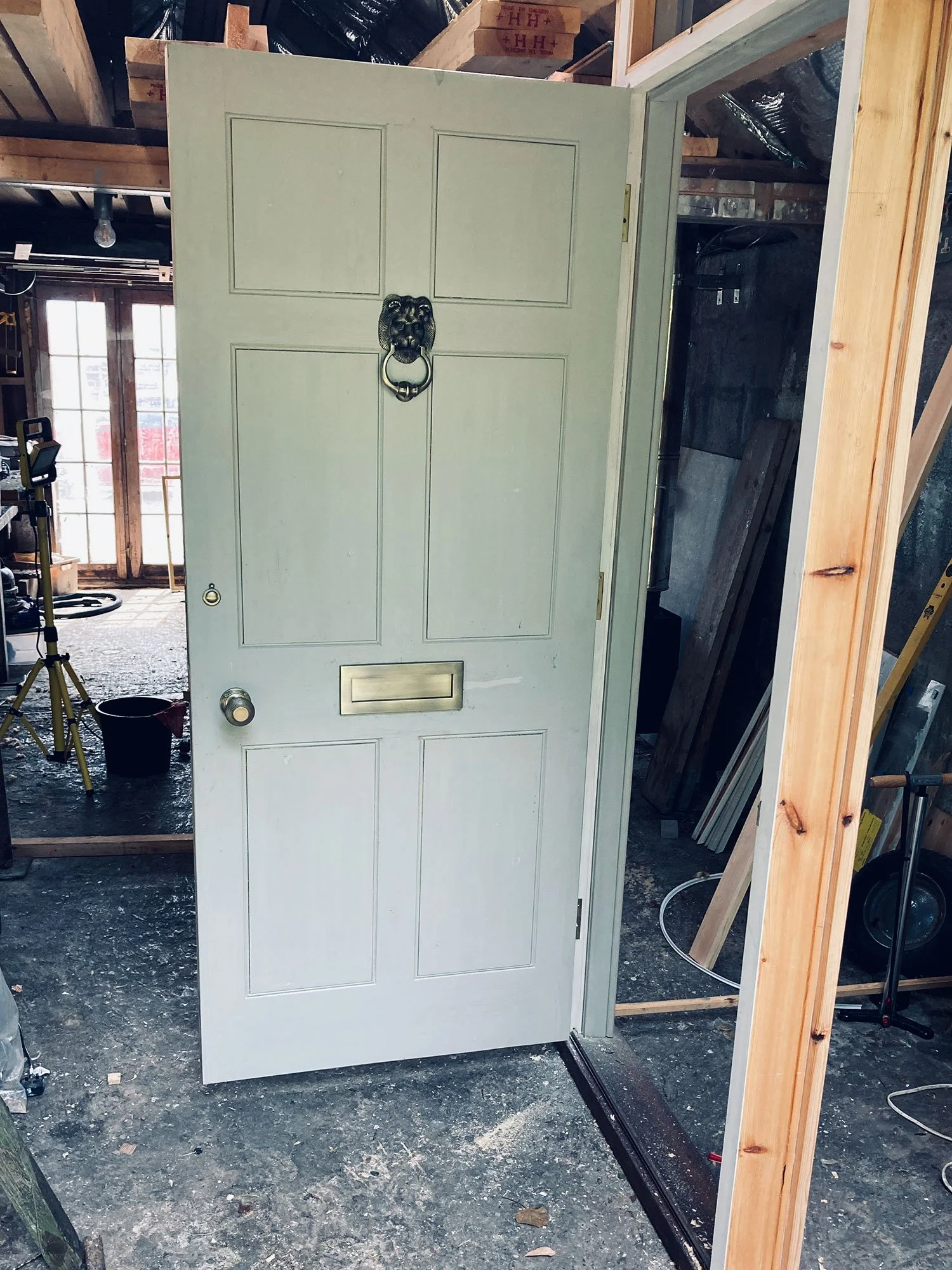 door-02.jpg