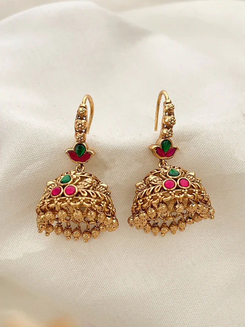 Kemp Hook Jhumka