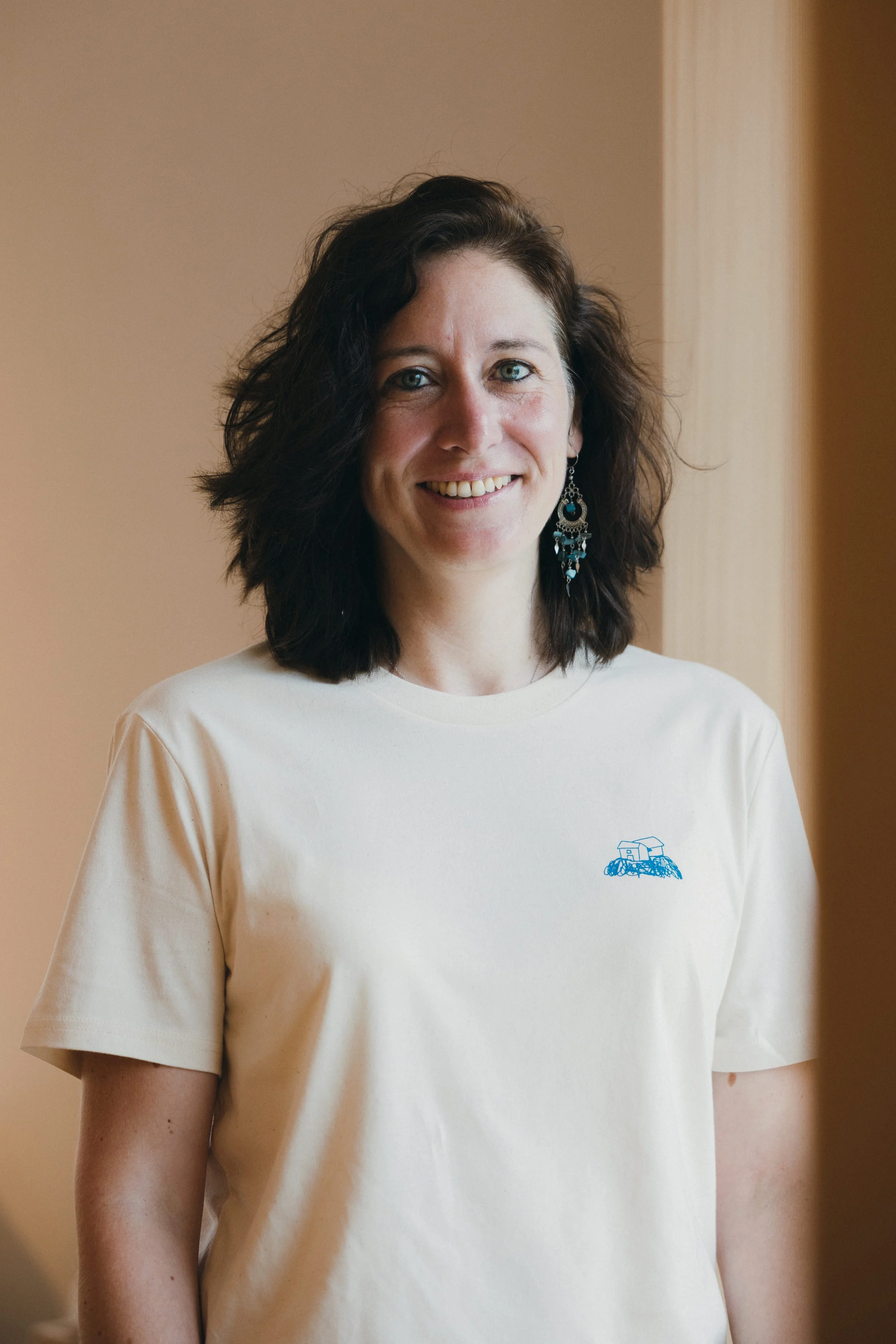 Constanze Beutler ist kümmert sich um die Mitgliederverwaltung und die Organisation der Alten Schule in Bühl am Alpsee.