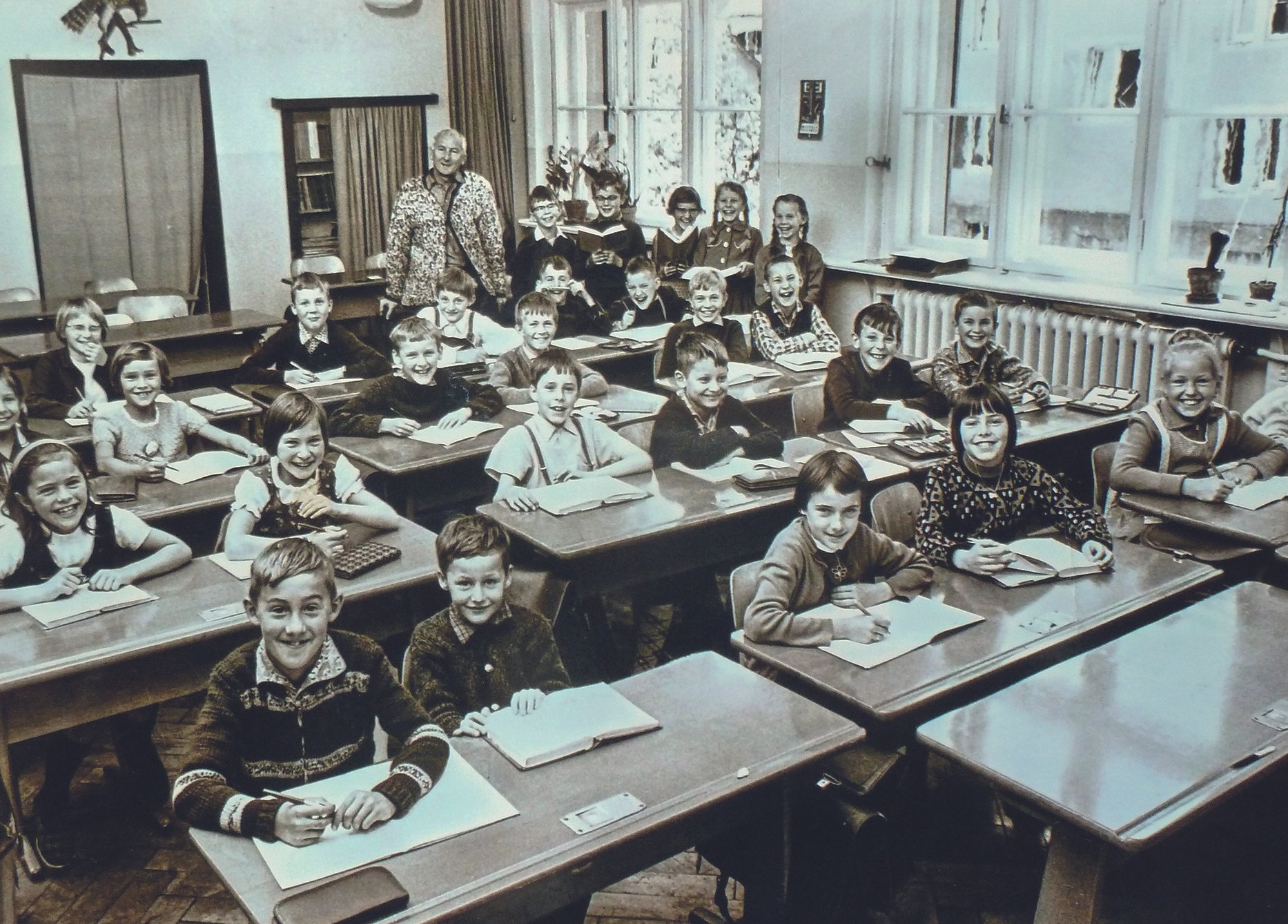 SCHULKLASSE AUS DEN 60ER JAHREN