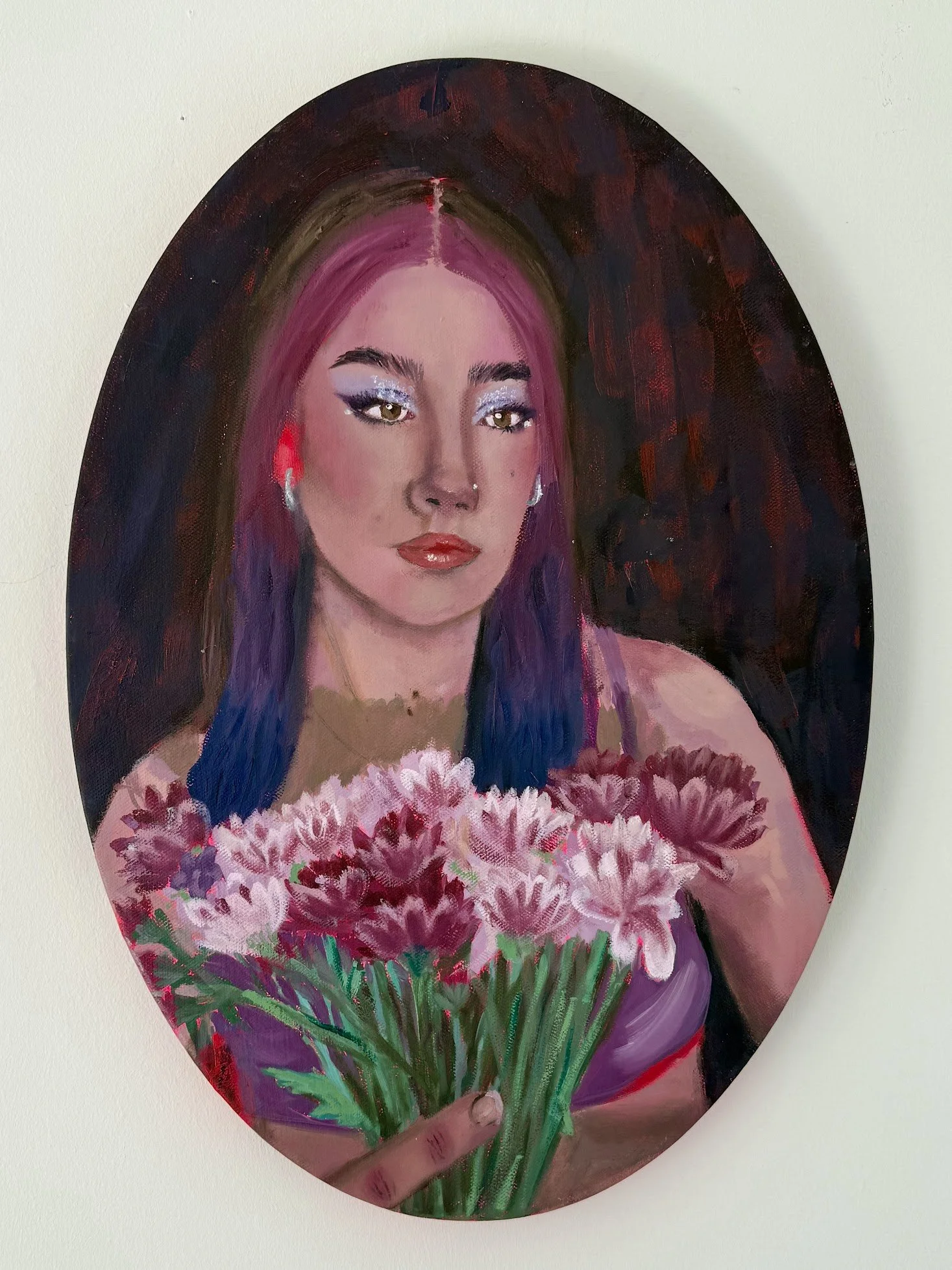 Painting of a woman with pink and purple hair, wearing earrings and makeup, holding a bouquet of pink and purple flowers on a handheld fan