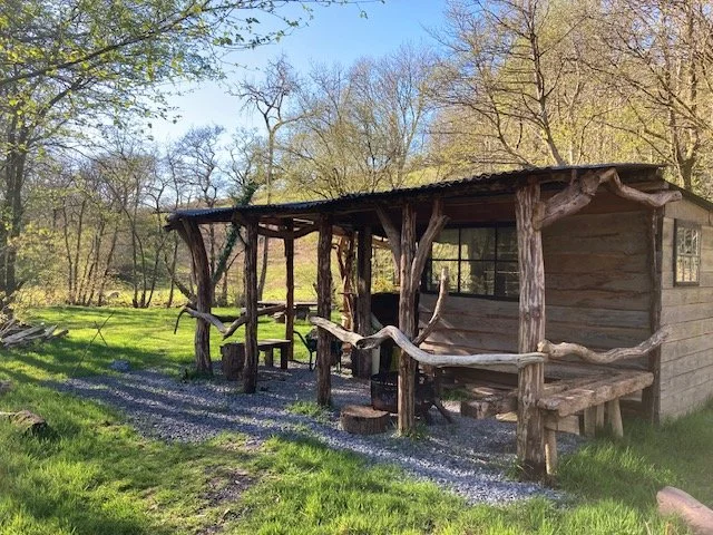One of the wooden structures on the campiste