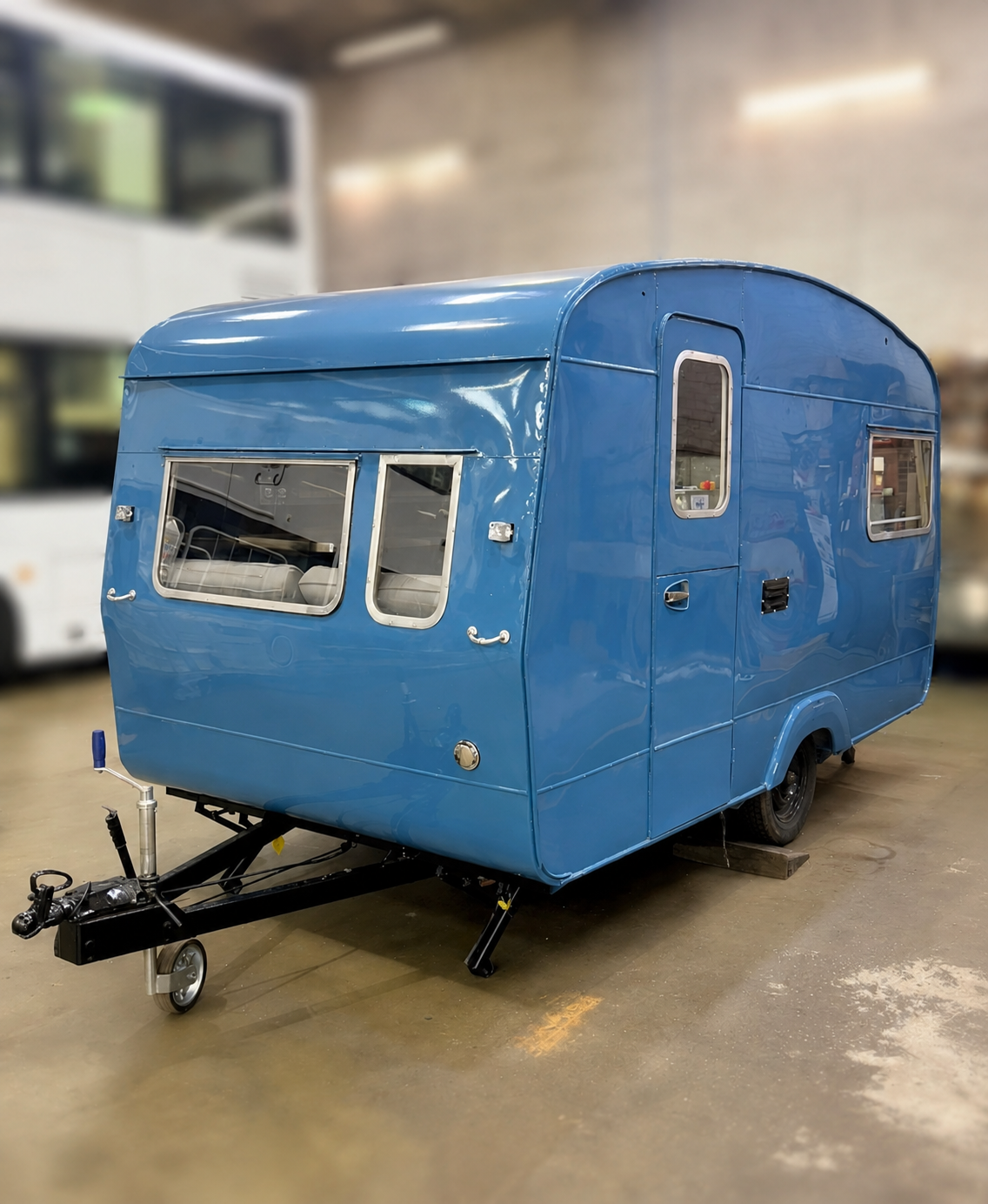 caravan external 2.PNG
