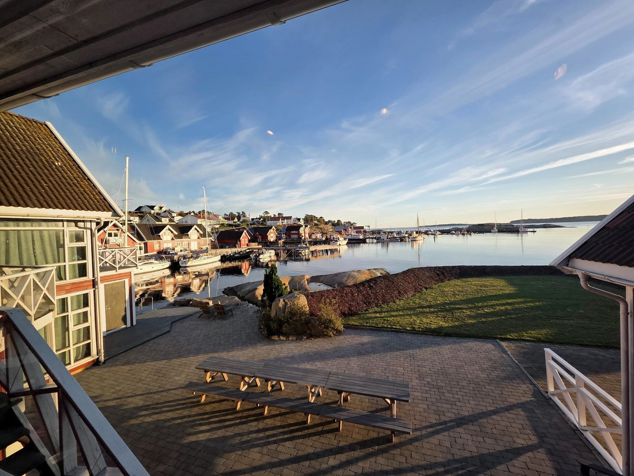 🌞 Planlegg sommerferien n&aring; &ndash; og spar 10 %! 🌞

Dr&oslash;mmer du om sommer ved sj&oslash;en? N&aring; har du sjansen til &aring; sikre deg sommeropphold hos Marina Lodge med 10 % Early Bird-rabatt ☀️

✔️ Gjelder alle sommeropphold
✔️ 10 