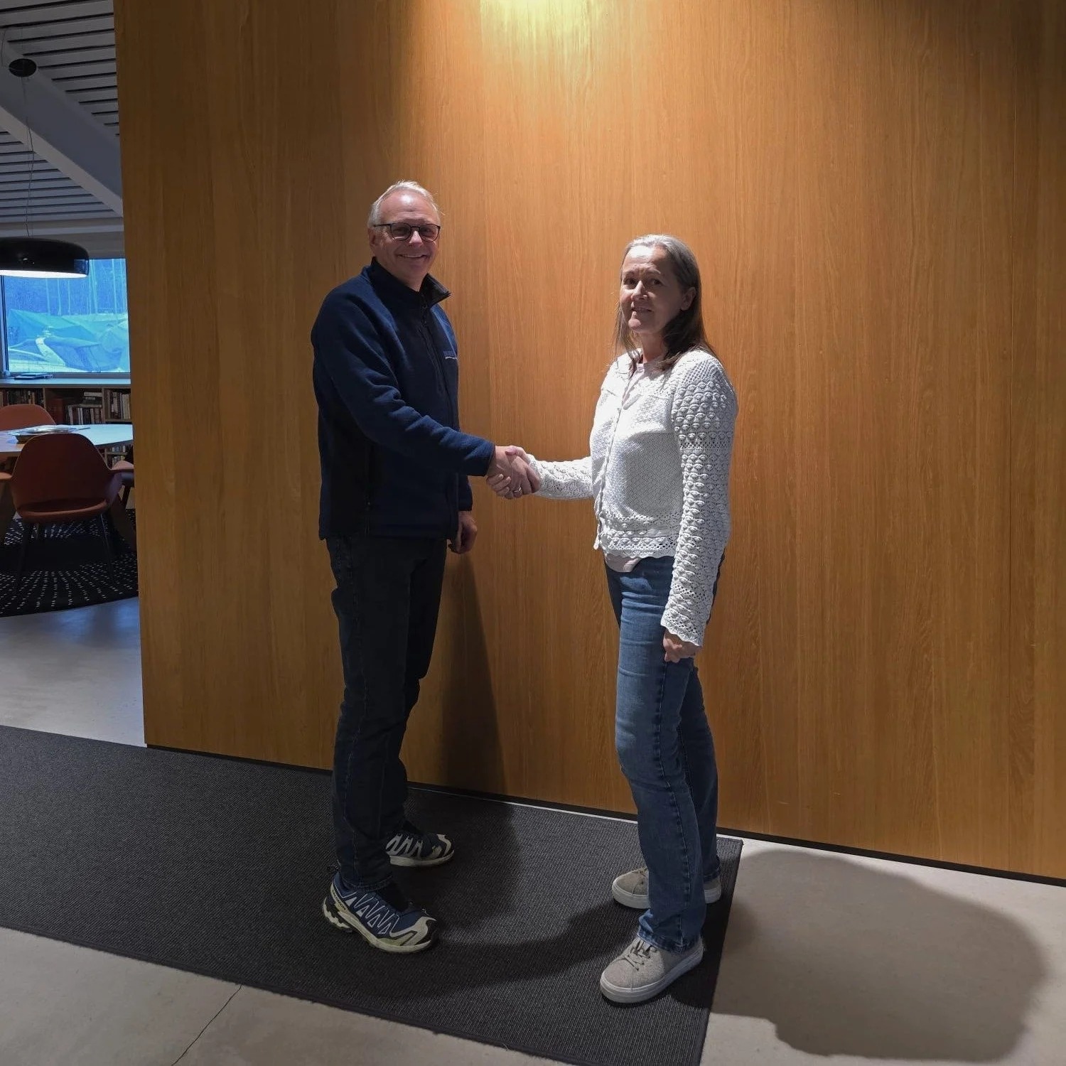 Ny samarbeidsavtale mellom Skj&aelig;l&oslash;y Slipp og &Oslash;stfold Olje! 🤝

Anne-Britt fra &Oslash;stfold Olje og Dag fra Skj&aelig;l&oslash;y Slipp er veldig forn&oslash;yde som nye samarbeidspartnere. Fra og med 1.1.2026, tar &Oslash;stfold O