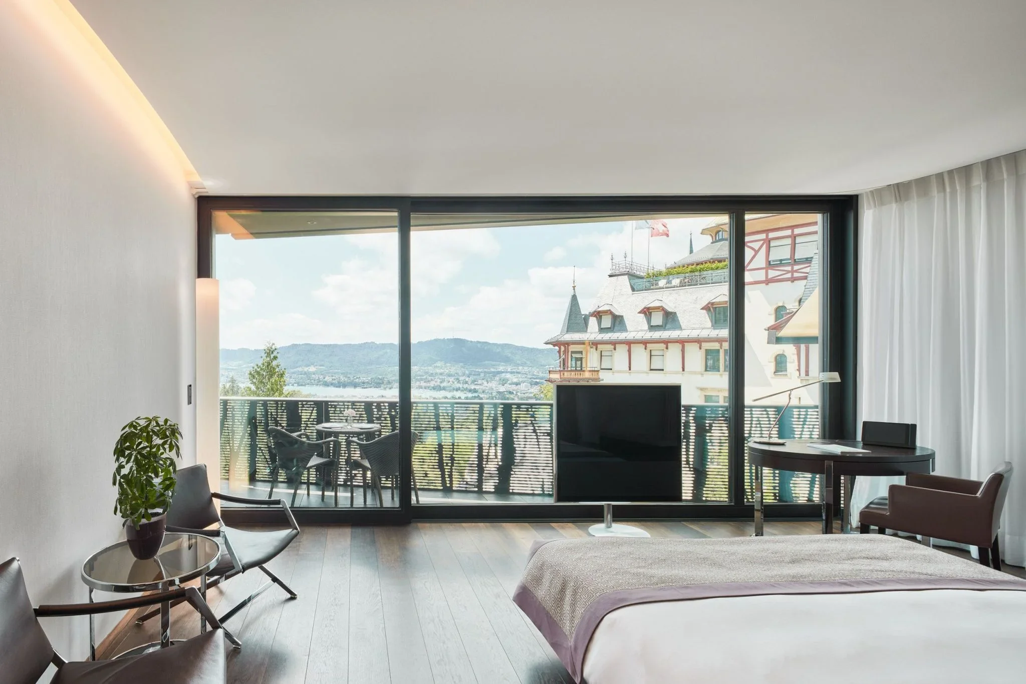 Reserve your rooms for the Europe SPAC Summit today.
