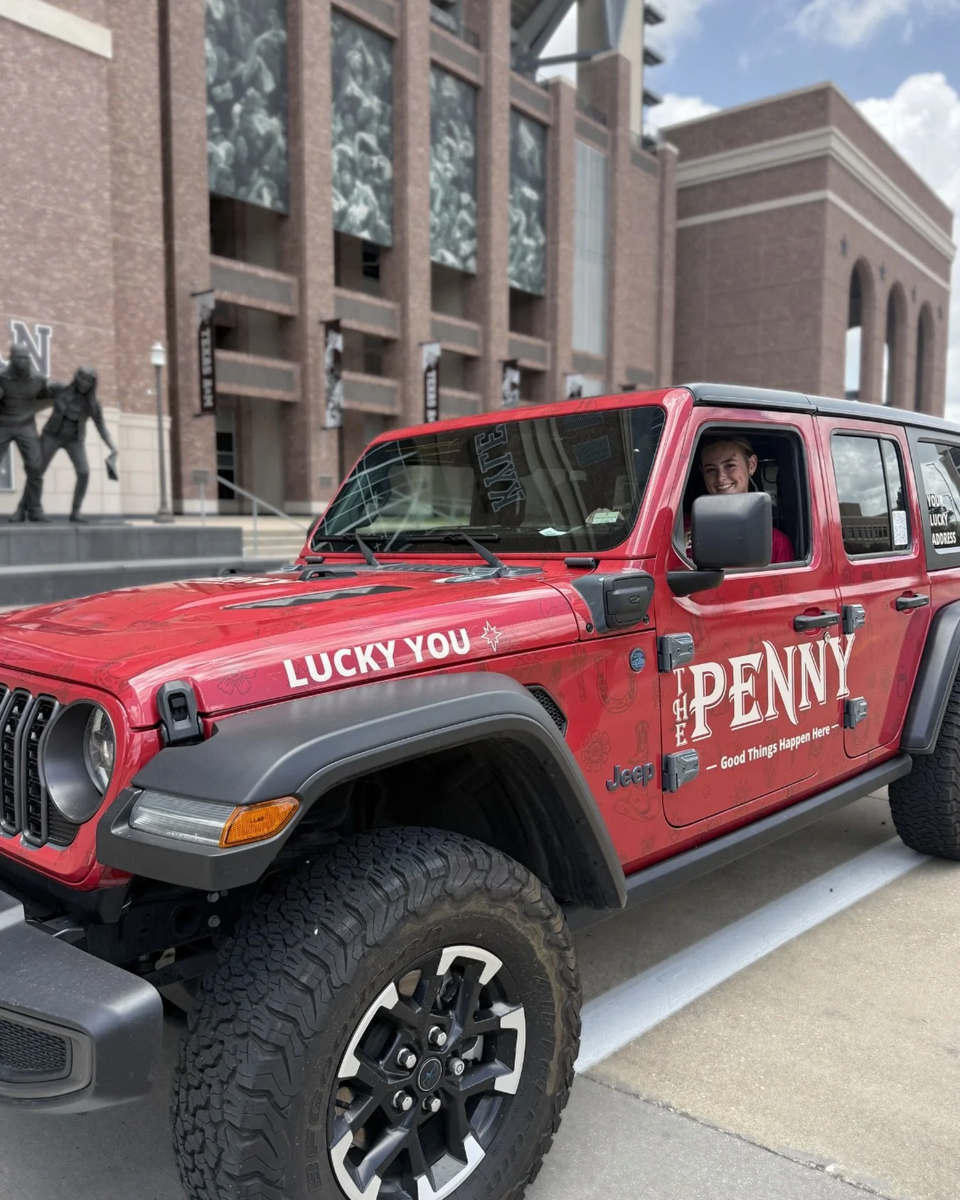 Meet Penny, our brand new Jeep! 🚗✨ Catch us around College Station and give Penny a wave! 👋🍀

#studentliving #livethepenny #livelucky #tamu #collegestation