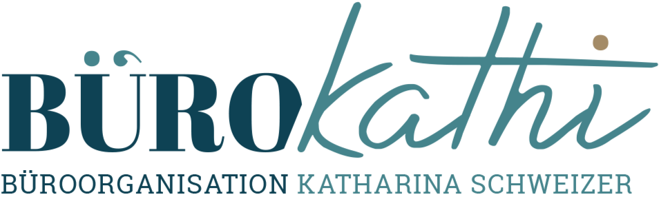 Logo der Büroorganisation Katharina Schweizer mit dem Text 'Büro Kathri' und einer weiteren Zeile darunter 'Büroorganisation Katharina Schweizer' in blauer Schrift auf schwarzem Hintergrund.