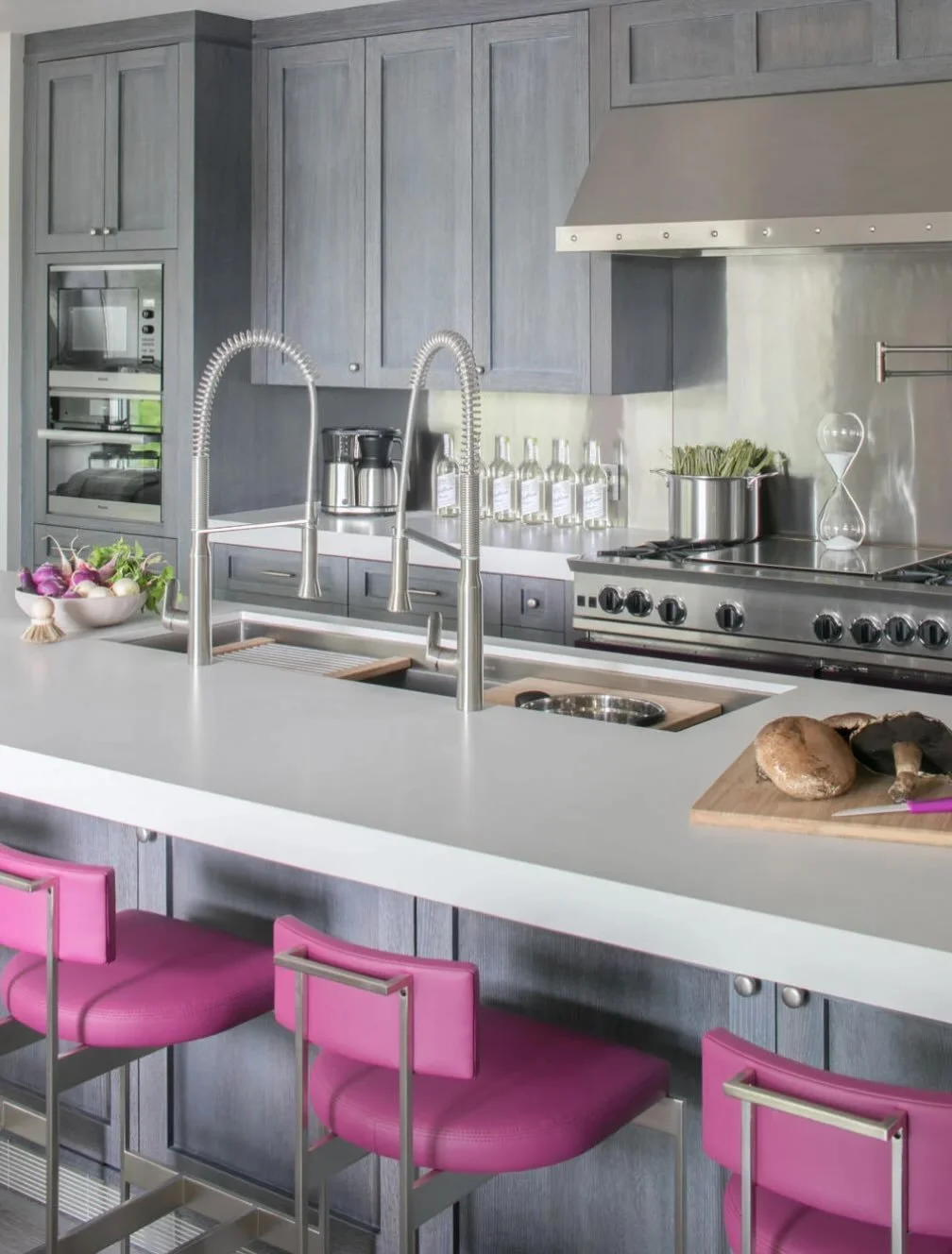 Color of the day is Magenta Pink.  Still so proud of our award winning Kitchen with the plum Blue Star Stove.  Photo by Neil Landino
#kitchendesign #pinklover #moderndesign #designerdeb #finelinesinteriors