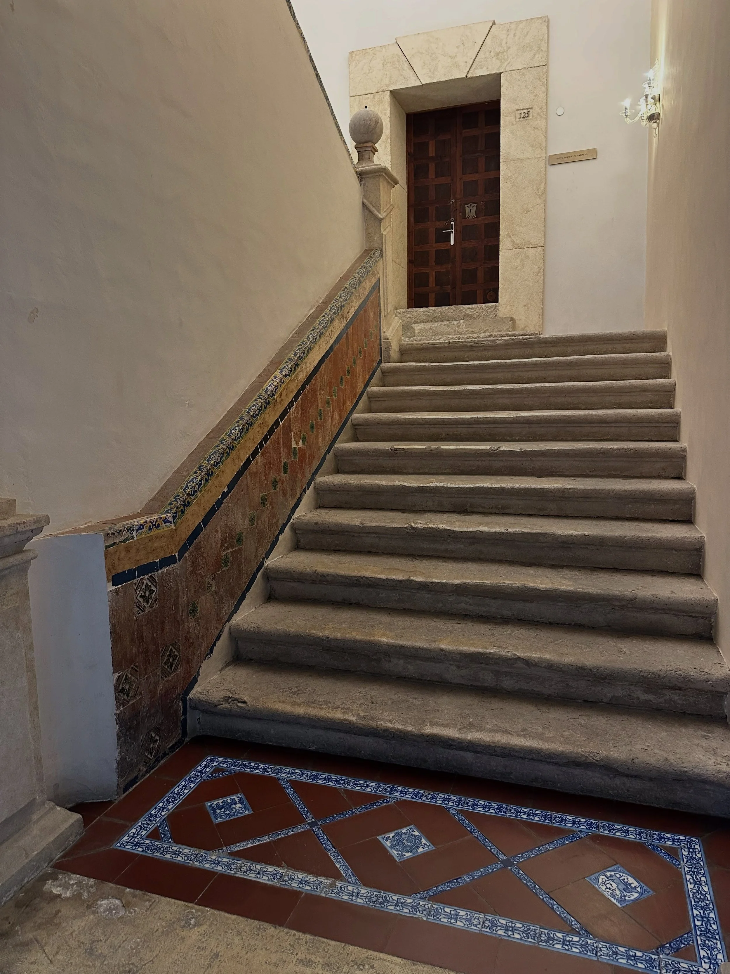 Sharing an interior in Cordoba.  Moorish design is the highlight.  Our adventure continues.
#interiordesign #luxurytravel #spanishdesign #designerdeb #finelines