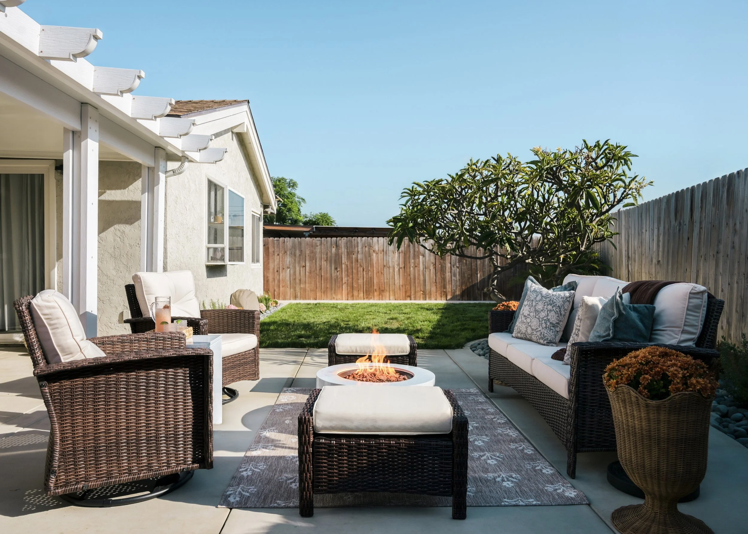 12. Backyard.jpg