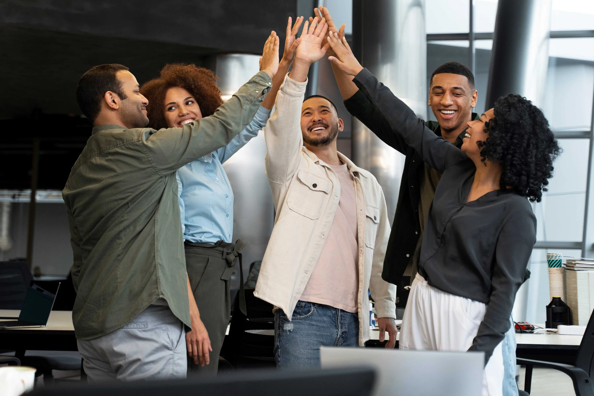 SWF Abogados & Asociados. Nuestro enfoque integra conocimiento jurídico, análisis financiero y ejecución estratégica para ofrecer soluciones que generan valor real. Acompañamos a personas y empresas en la toma de decisiones con seguridad.