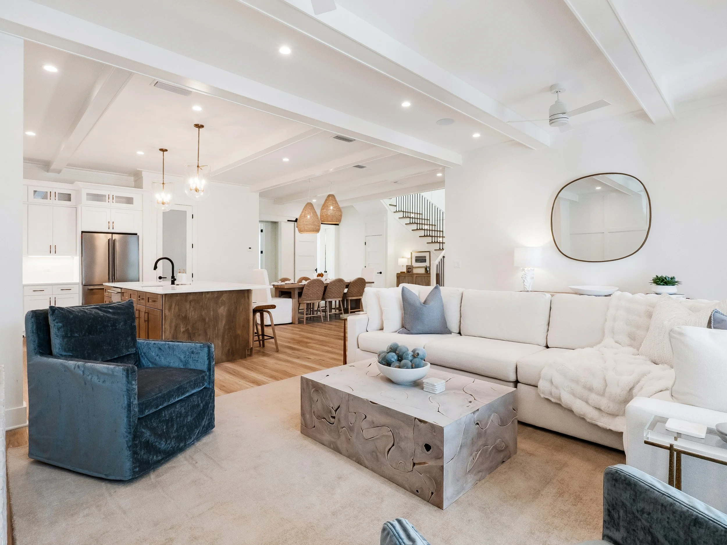 Living Room(1).JPG