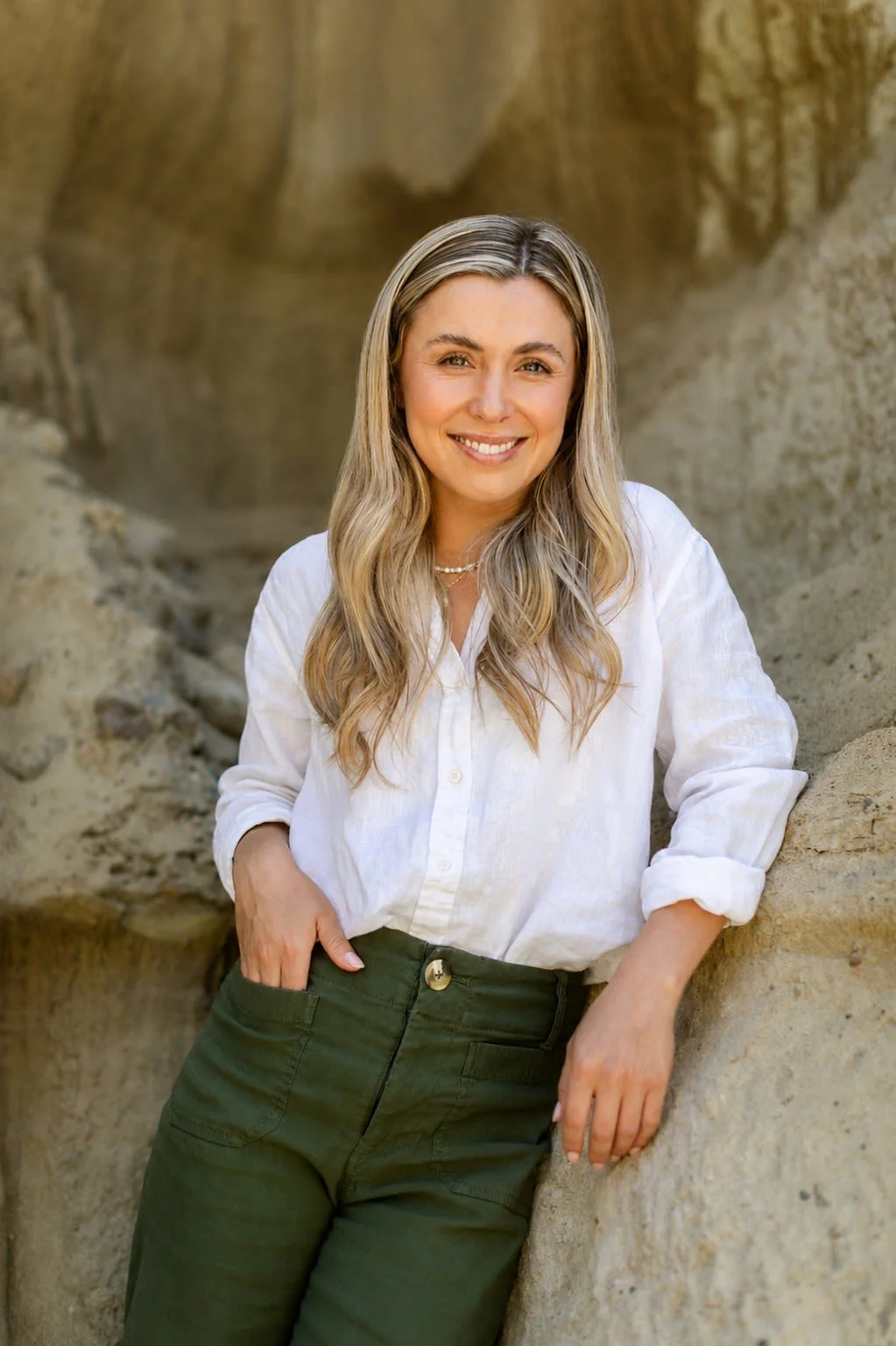 A photograph of Analisa Church. M.A., CCC-SLP, owner and speech therapist at Little Voices Speech Therapy in Redondo Beach, CA