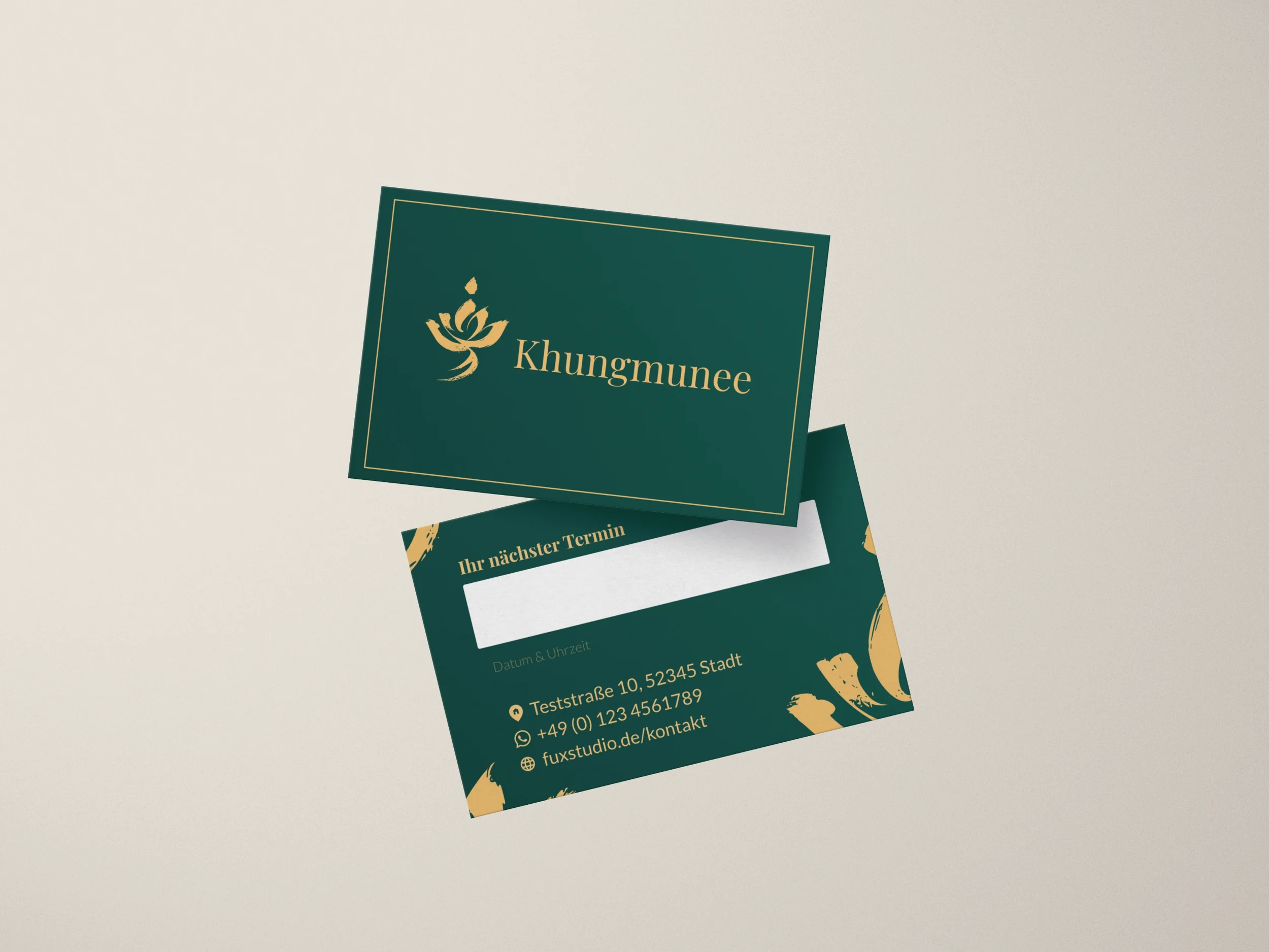 fuxstudio-khungmanee-massage-terminkarte-layout-design-portfolio-thaimassage.webp