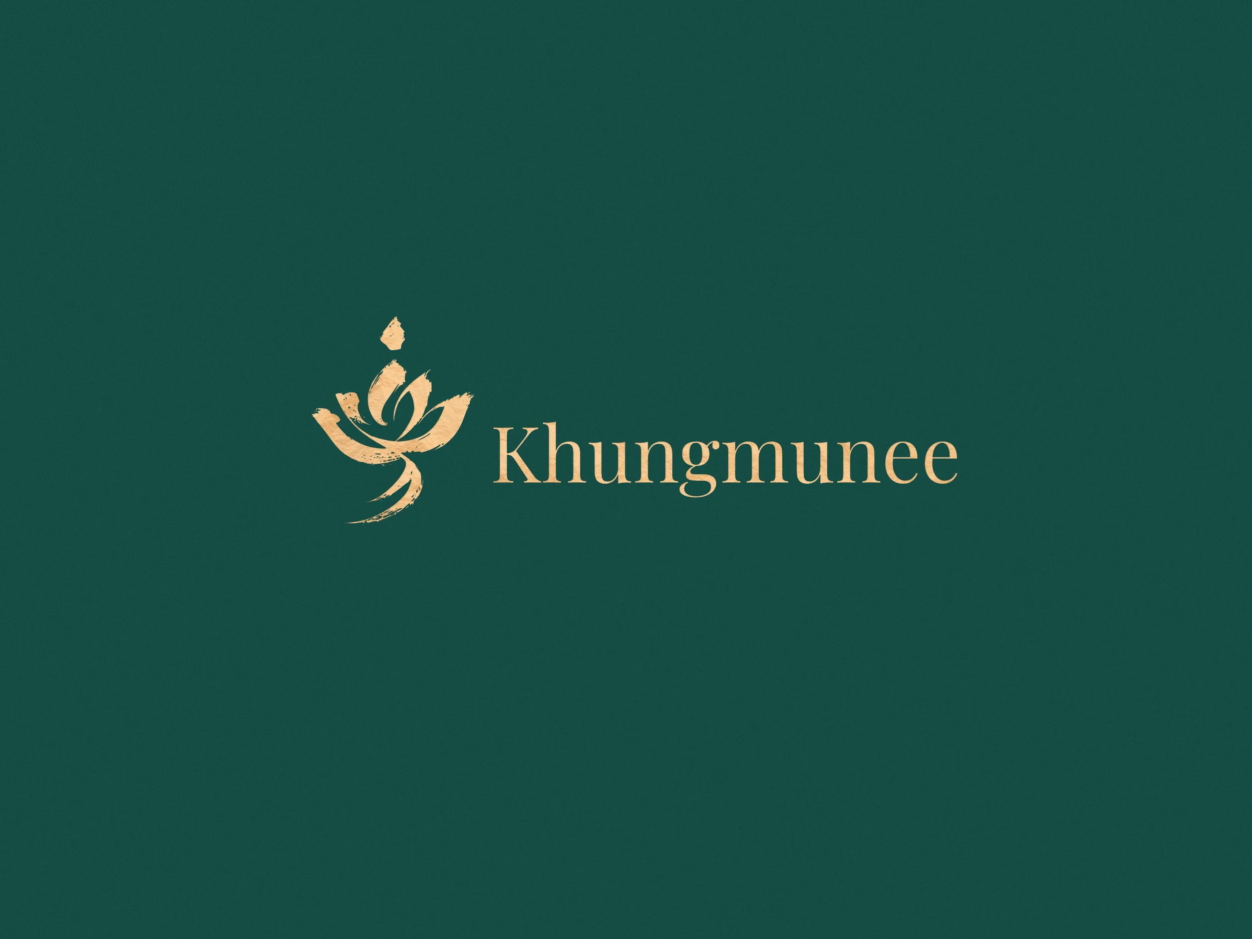 fuxstudio-khungmanee-massage-logo-design-portfolio-thaimassage.webp