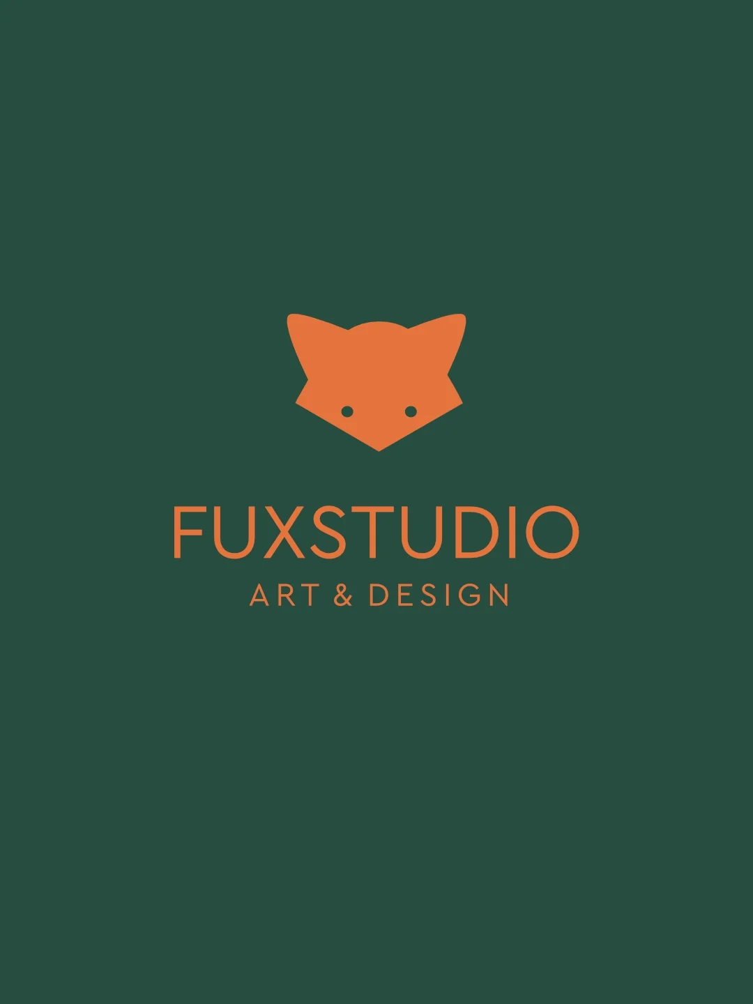 Logo mit einem stilisierten Fuchskopf und dem Text 'FUXSTUDIO ART & DESIGN' auf dunkelgrünem Hintergrund.