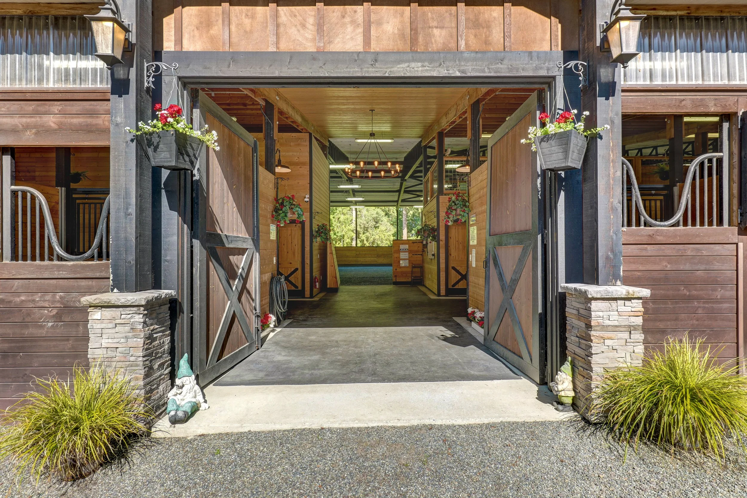 Long Barn (17).jpg