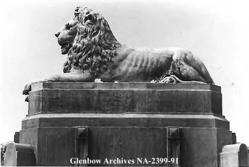 “Statue of lion on Centre Street bridge, Calgary, Alberta.” 1977. NA-2399-91. Courtesy the Glenbow Digital Collection, University of Calgary.