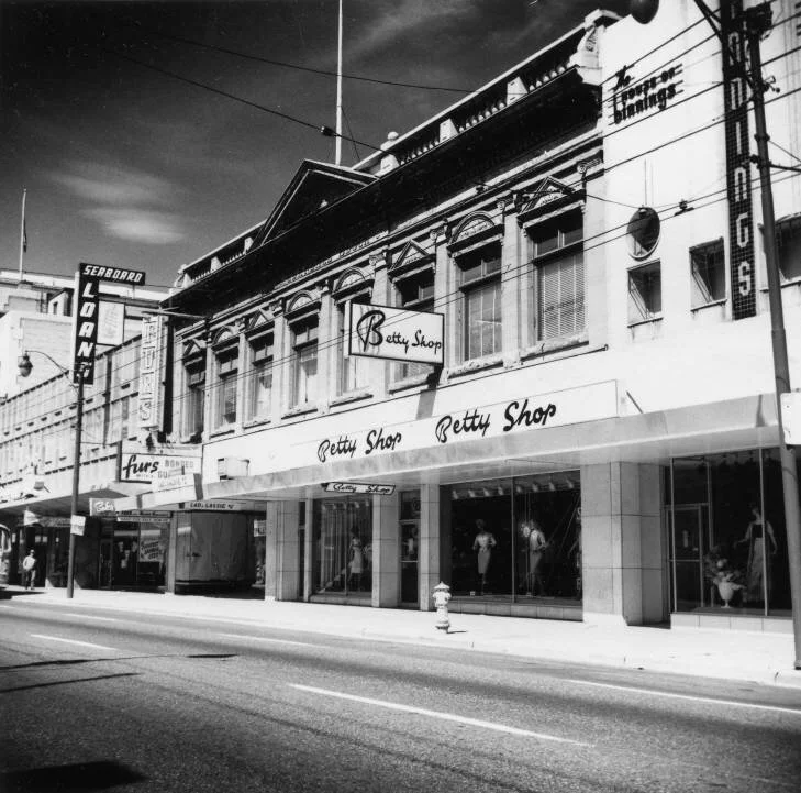 The Clarence Block is one of the many literary landmarks still standing. In the 1970s, this 1901 building was home to Ambrosia restaurant where Calgarians attended poetry readings. In the early 2000s, the Clarence Block was home to McNally Robinson …