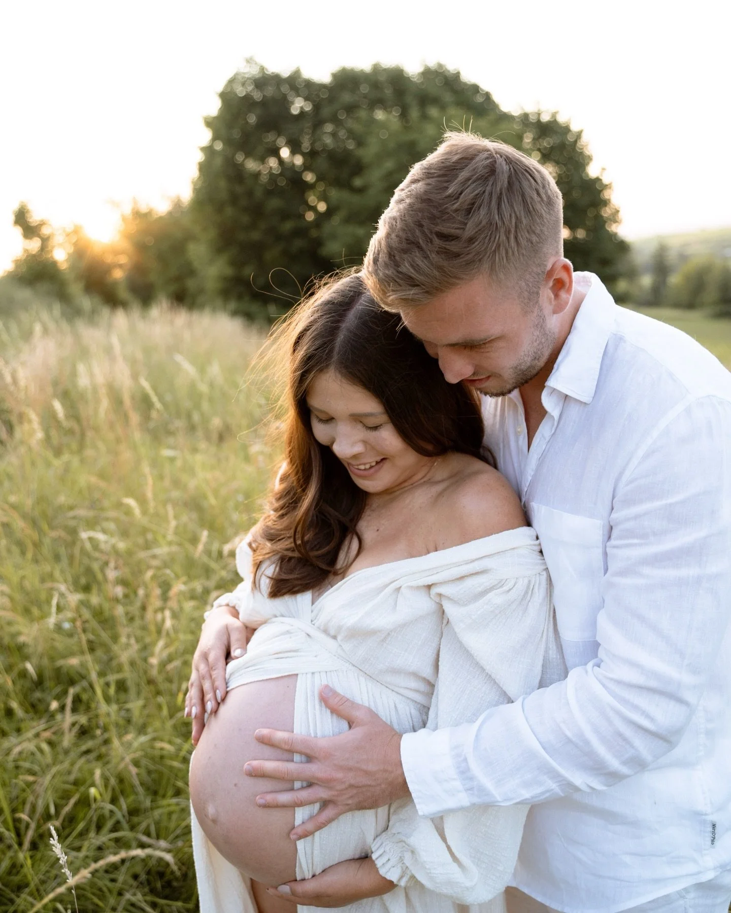 Gro&szlig;e Dinge beginnen oft klitzeklein ✨
#babybauch #baby #babybauchshooting #familie #littlemiracle