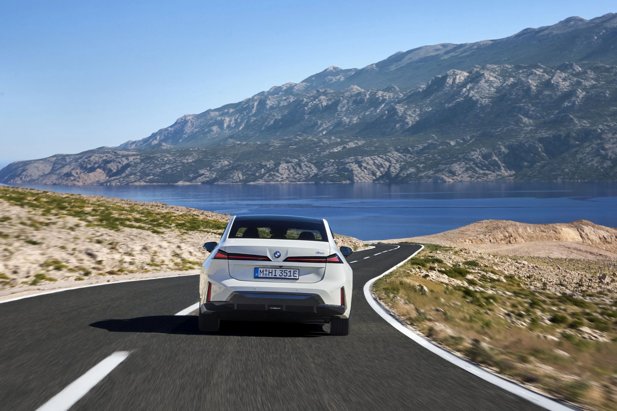 P90646292_highRes_bmw-i3-50-xdrive-fir.jpg