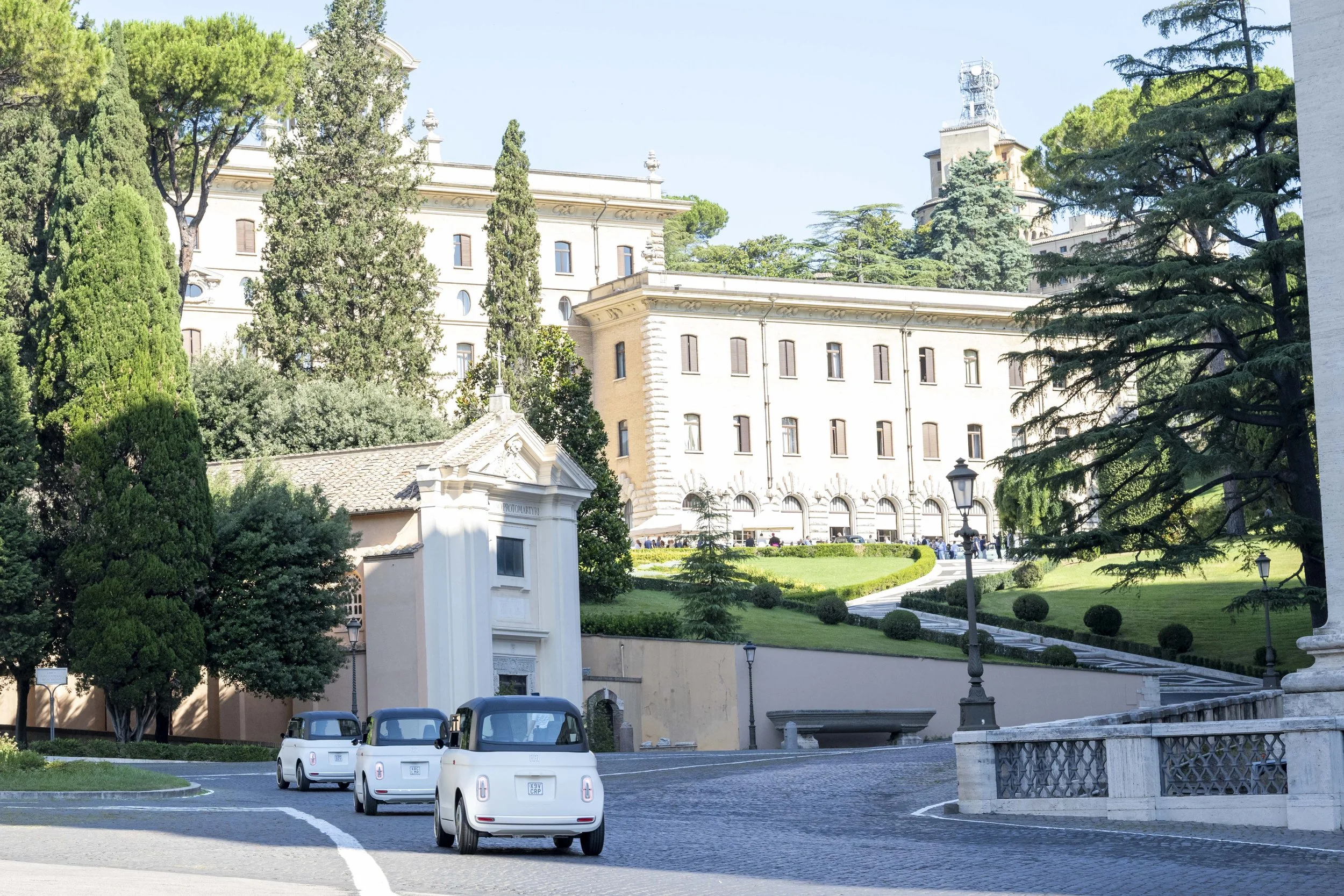fiat-governorate-of-the-vatican-city-state-for-sustainable-micromobility-credit-by-governatorato-s-c-v-1.JPG