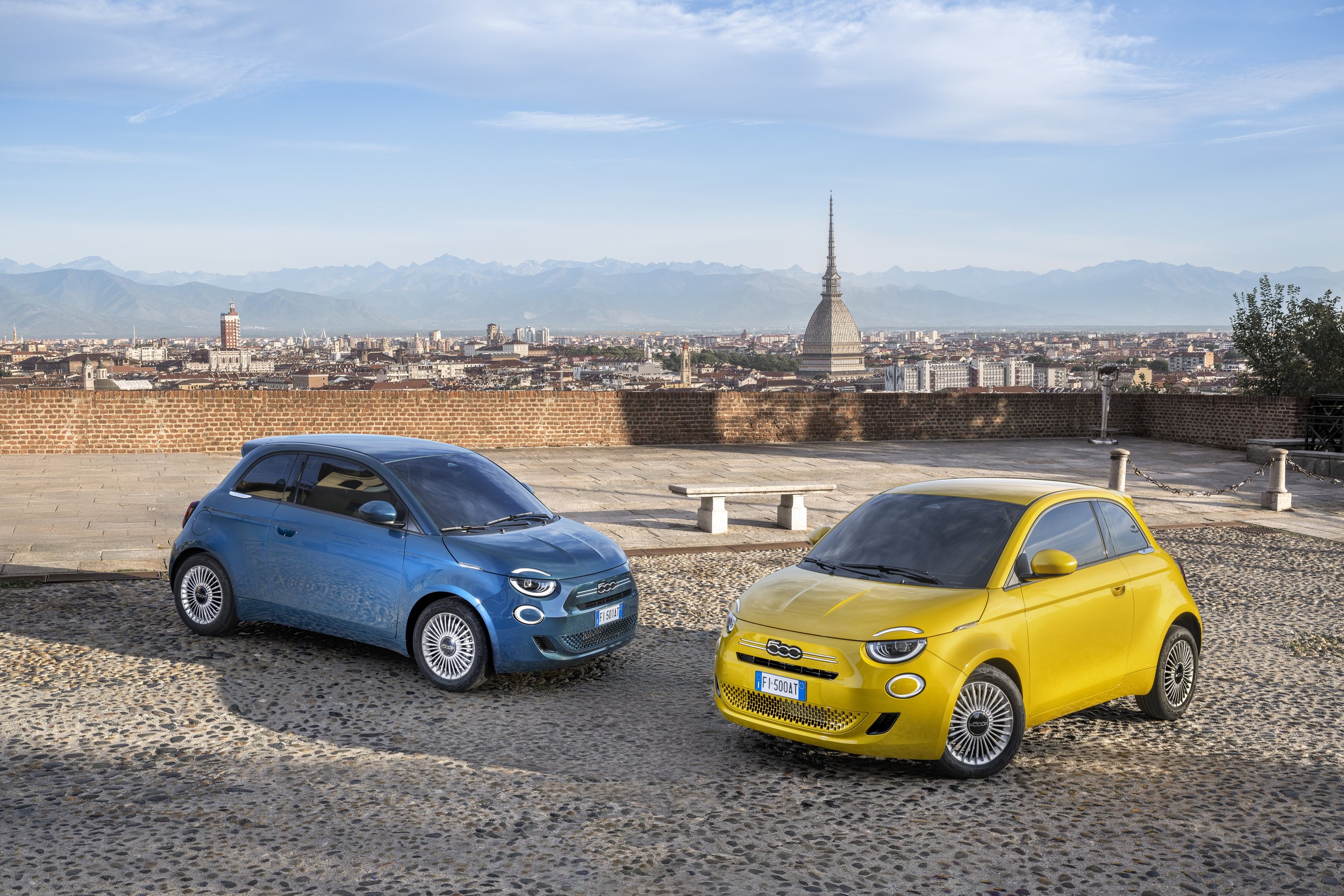 fiat-500-hybrid-torino (1).jpg