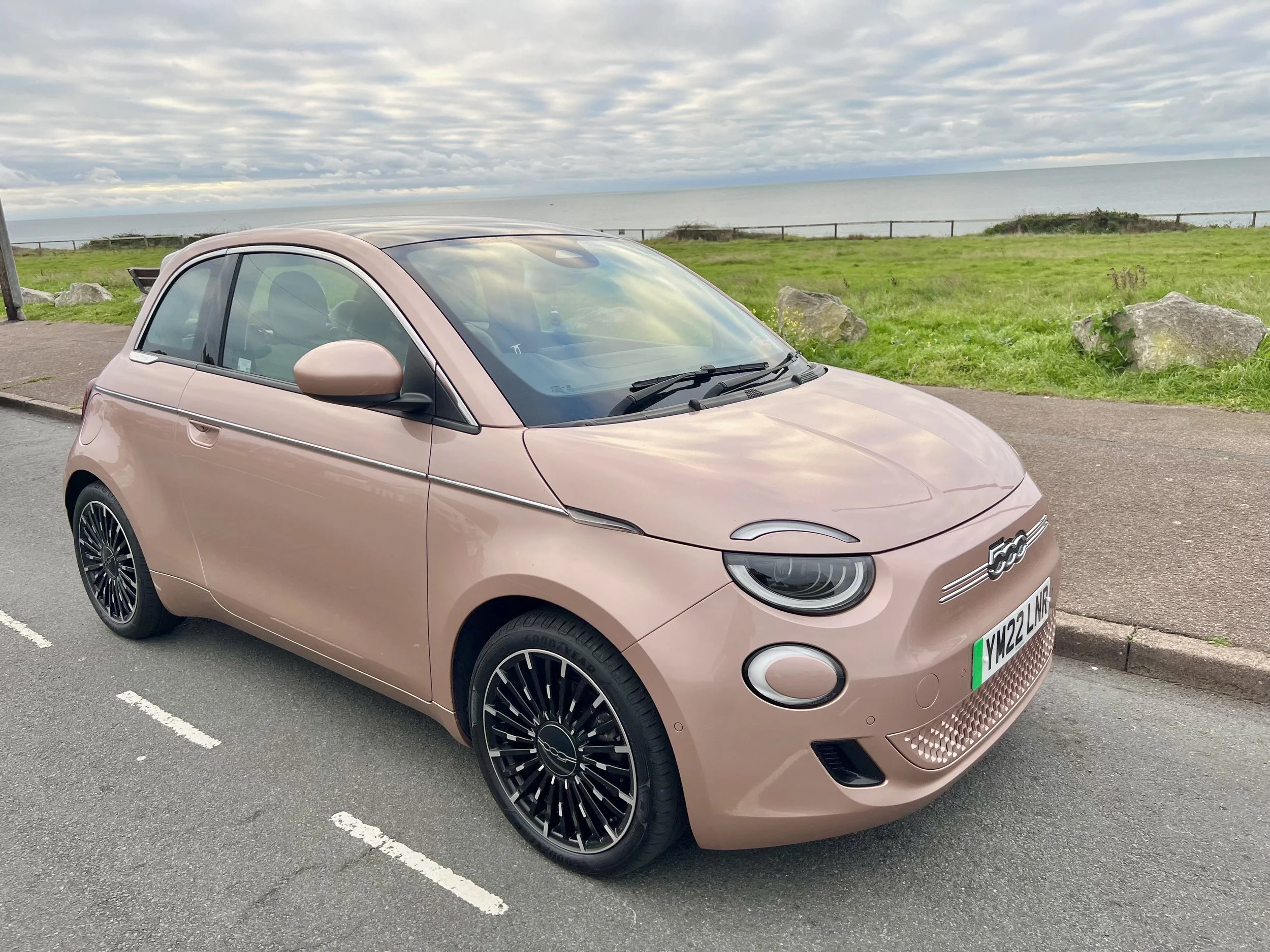 Staff Cars. Four Years With ‘Panic’ the Fiat 500e and other Italian Musings. 