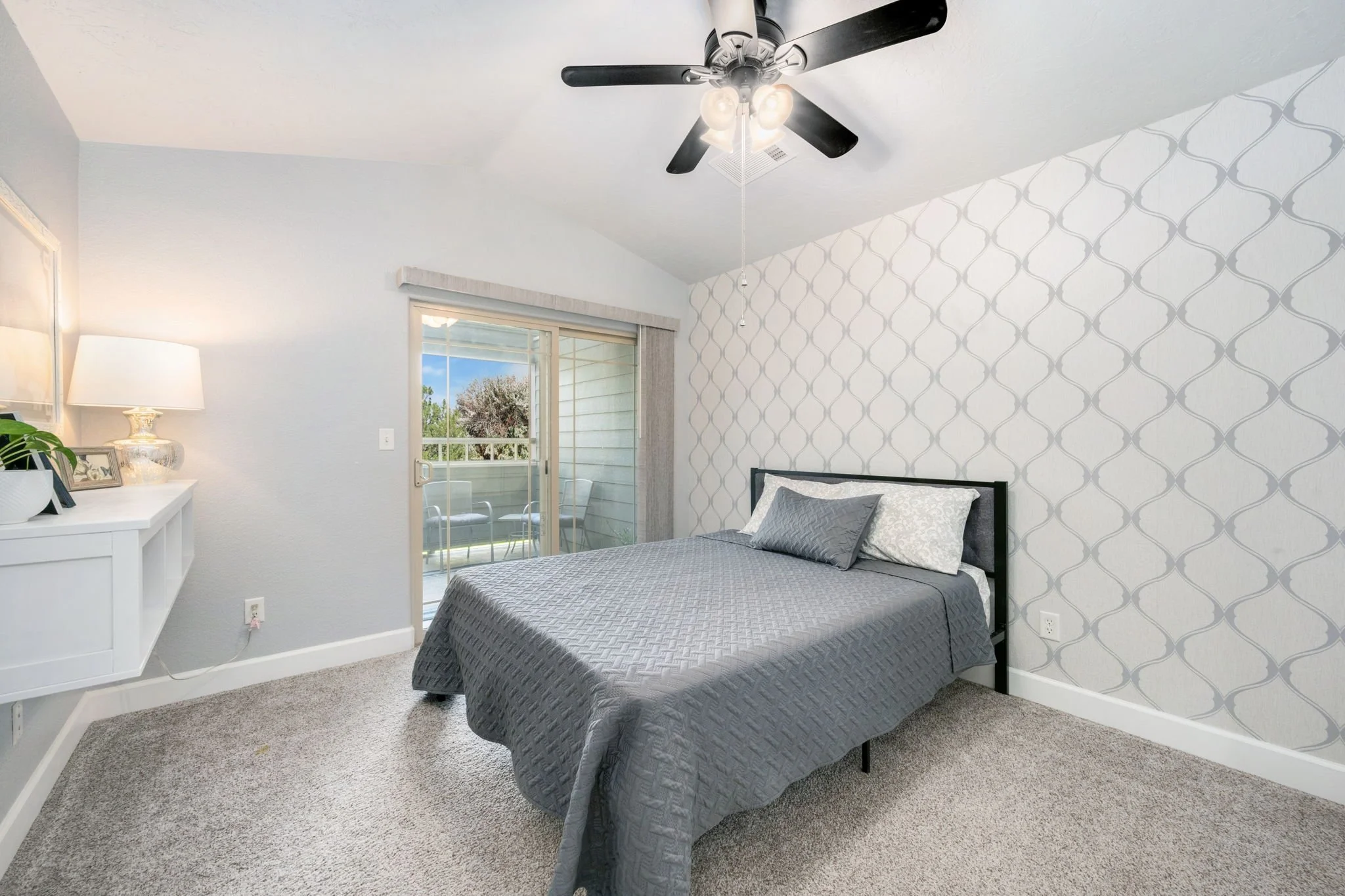 16-web-or-mls-5775 W 29th St 1307 16.jpg
