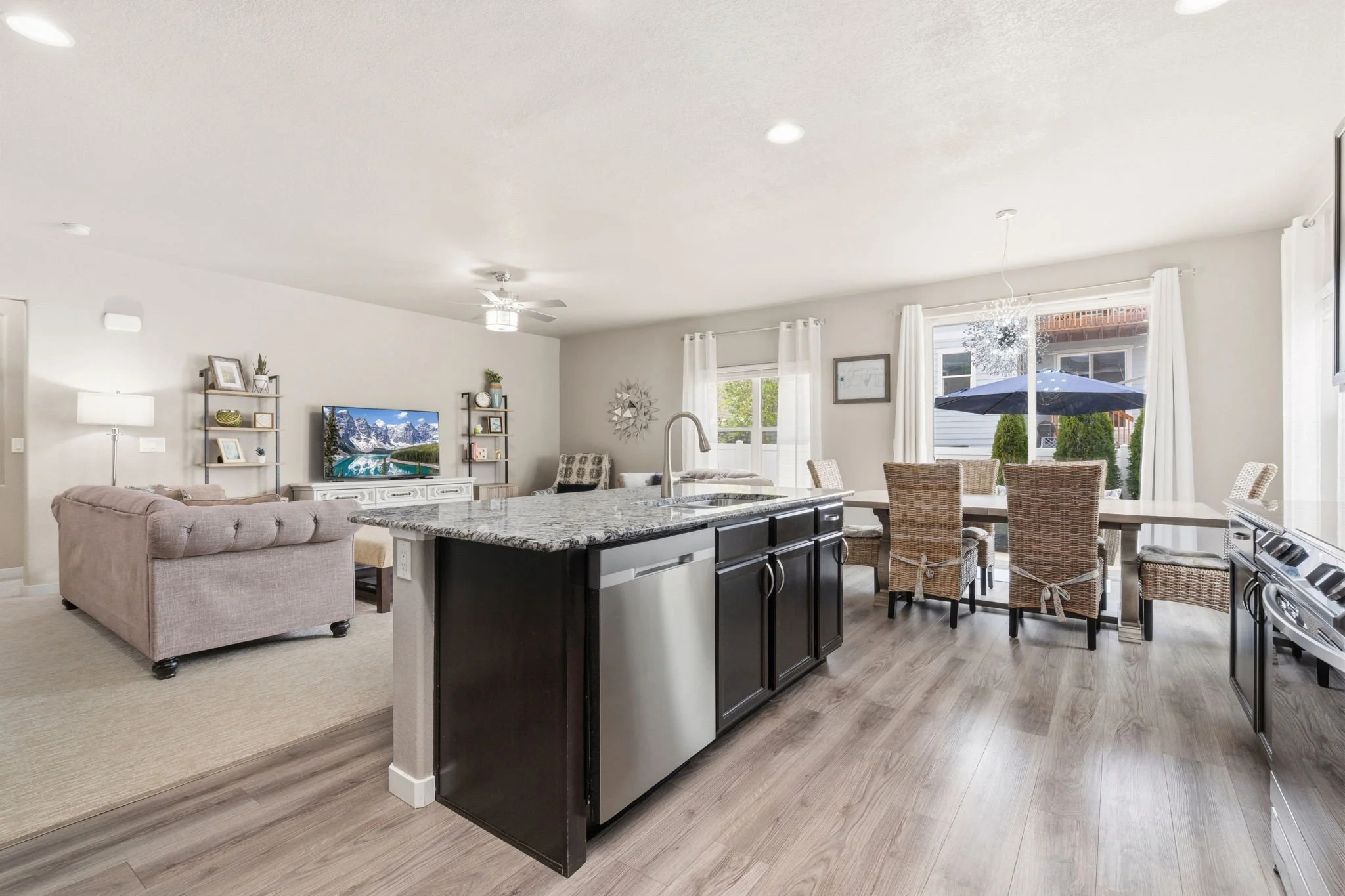 14-web-or-mls-8713 15th Street Rd 14.jpg