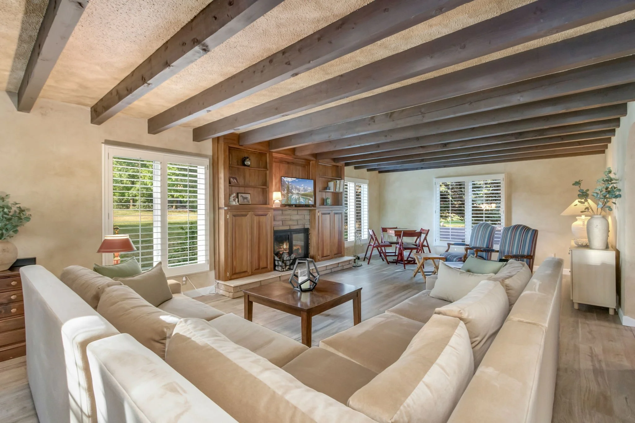 15-web-or-mls-3737 W 20th St 15.jpg