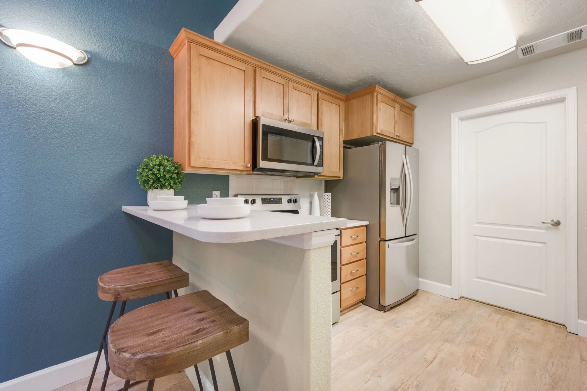 5-web-or-mls-5775 W 29th St 1307 5.jpg