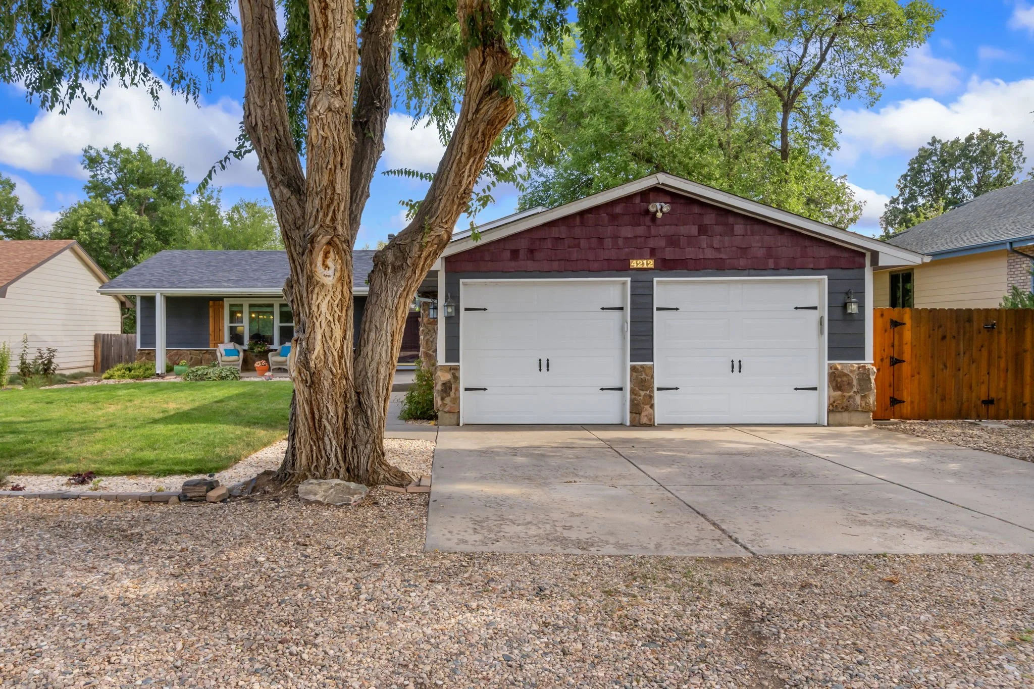 1-web-or-mls-4212 Redbird Pl 01.jpg