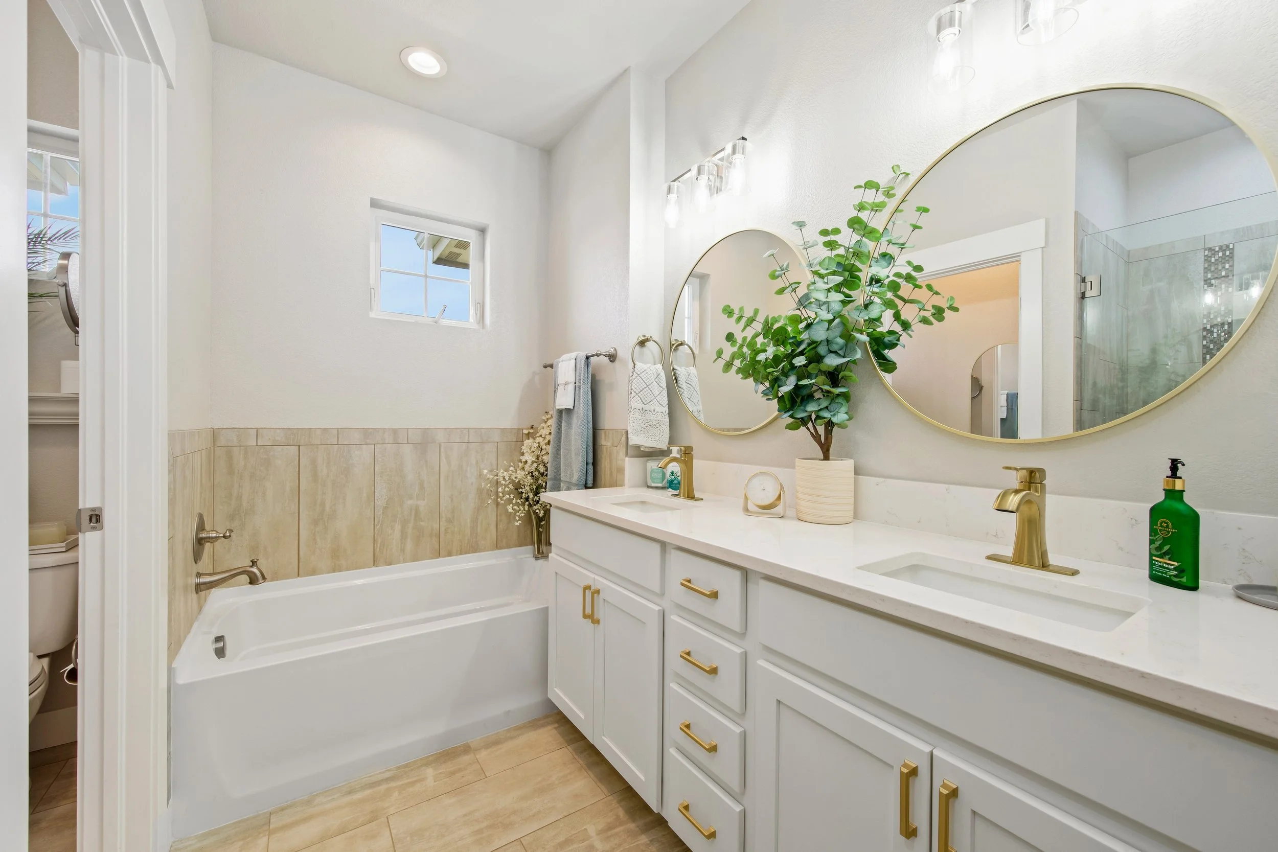 17-print-2152 Montauk Ln unit 3 17.jpg