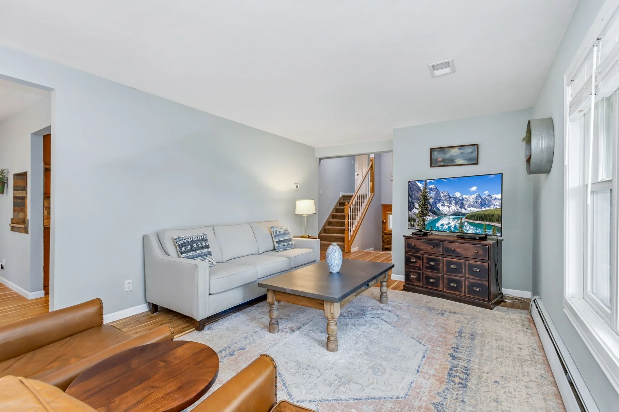 8-web-or-mls-4212 Redbird Pl 08.jpg