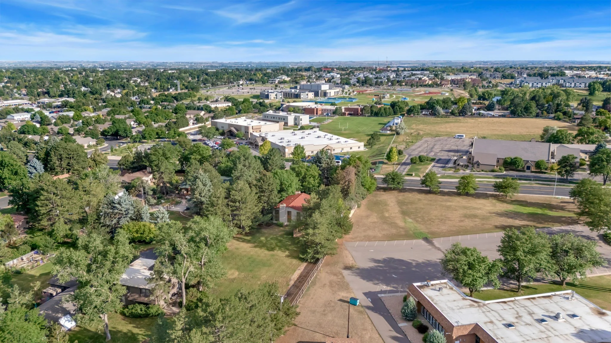 69-web-or-mls-3737 W 20th St 68.jpg