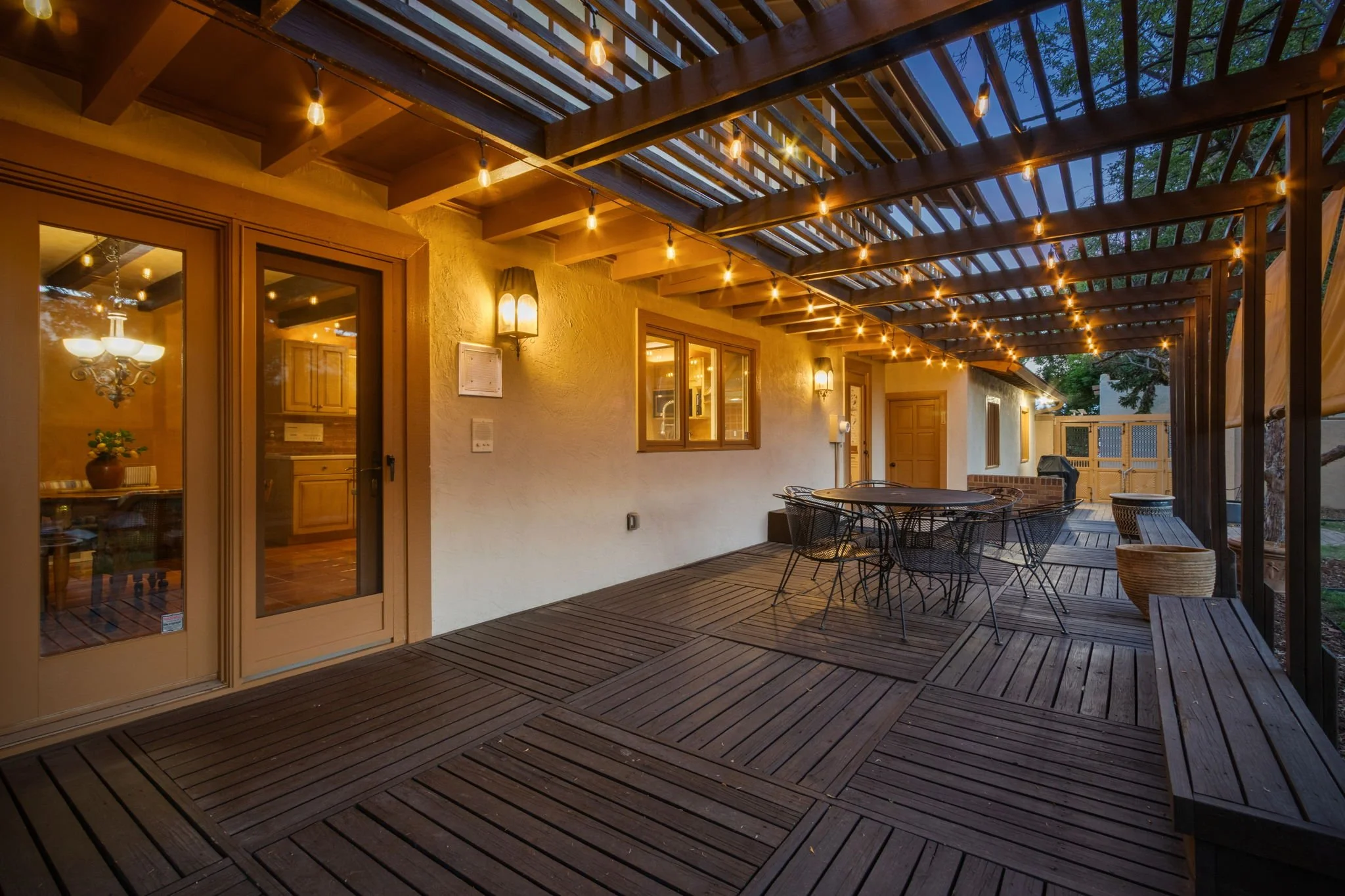 61-web-or-mls-3737 W 20th St 61.jpg